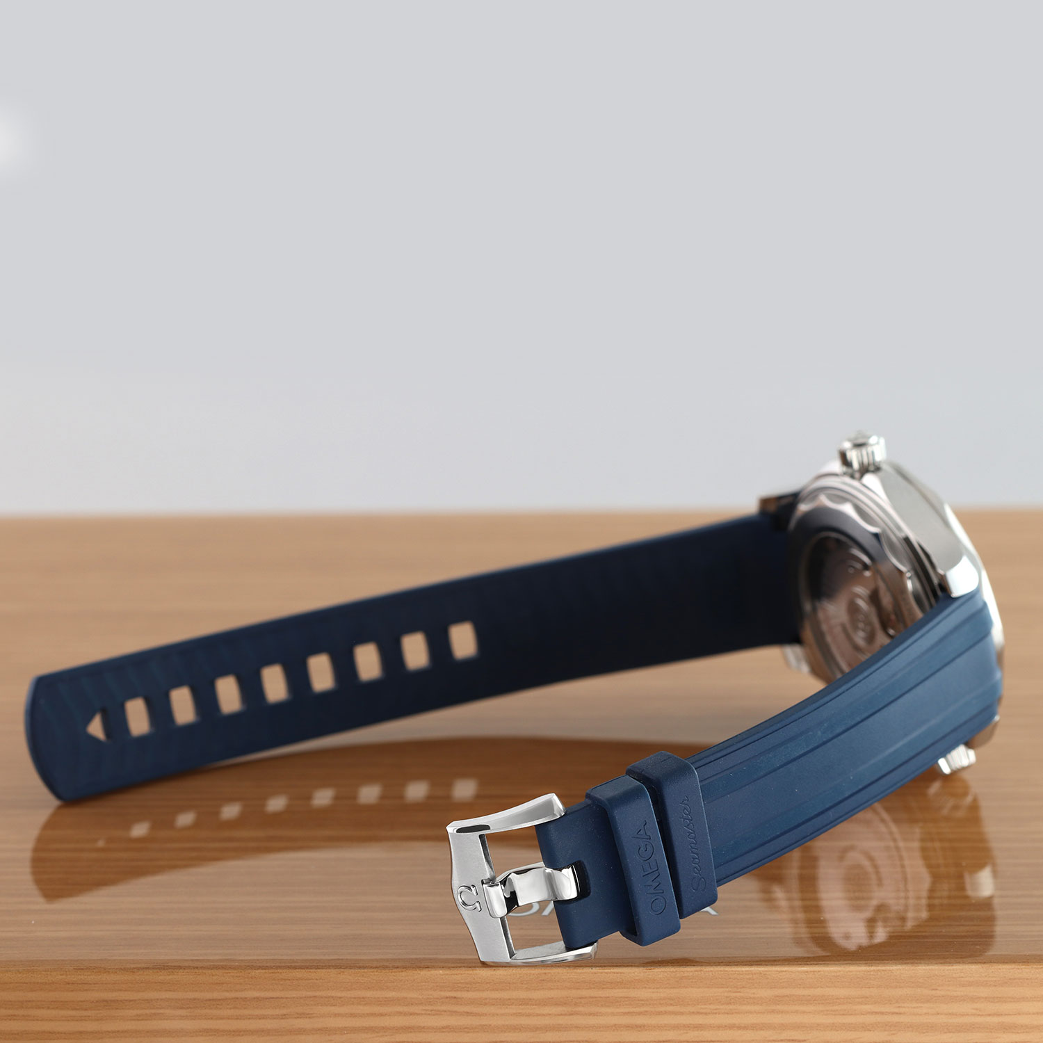 Omega Seamaster Diver 300m 210.32.42.20.03.001 Thumbnail 4