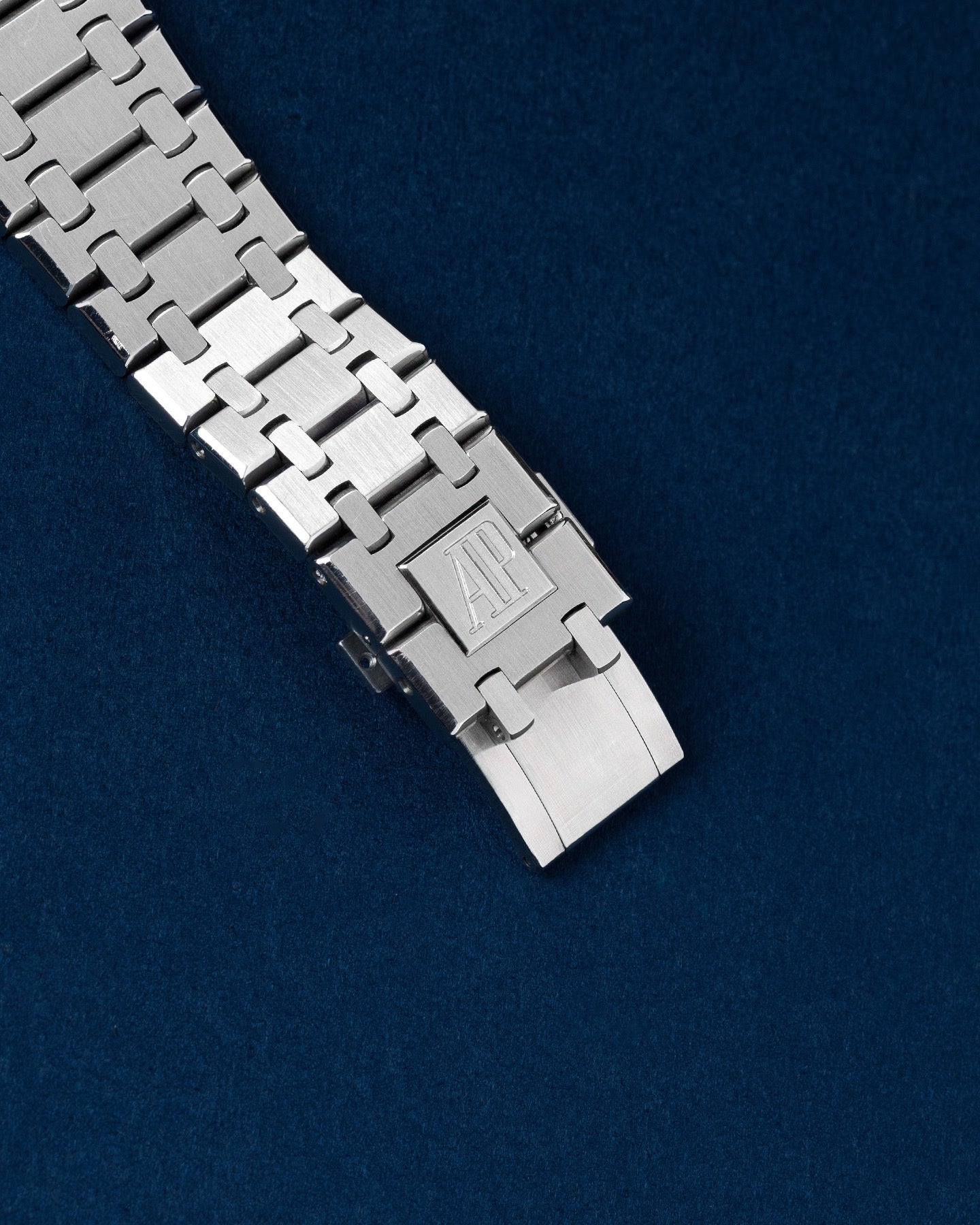 Audemars Piguet Royal Oak 15400ST.OO.1220ST.03 Thumbnail 3