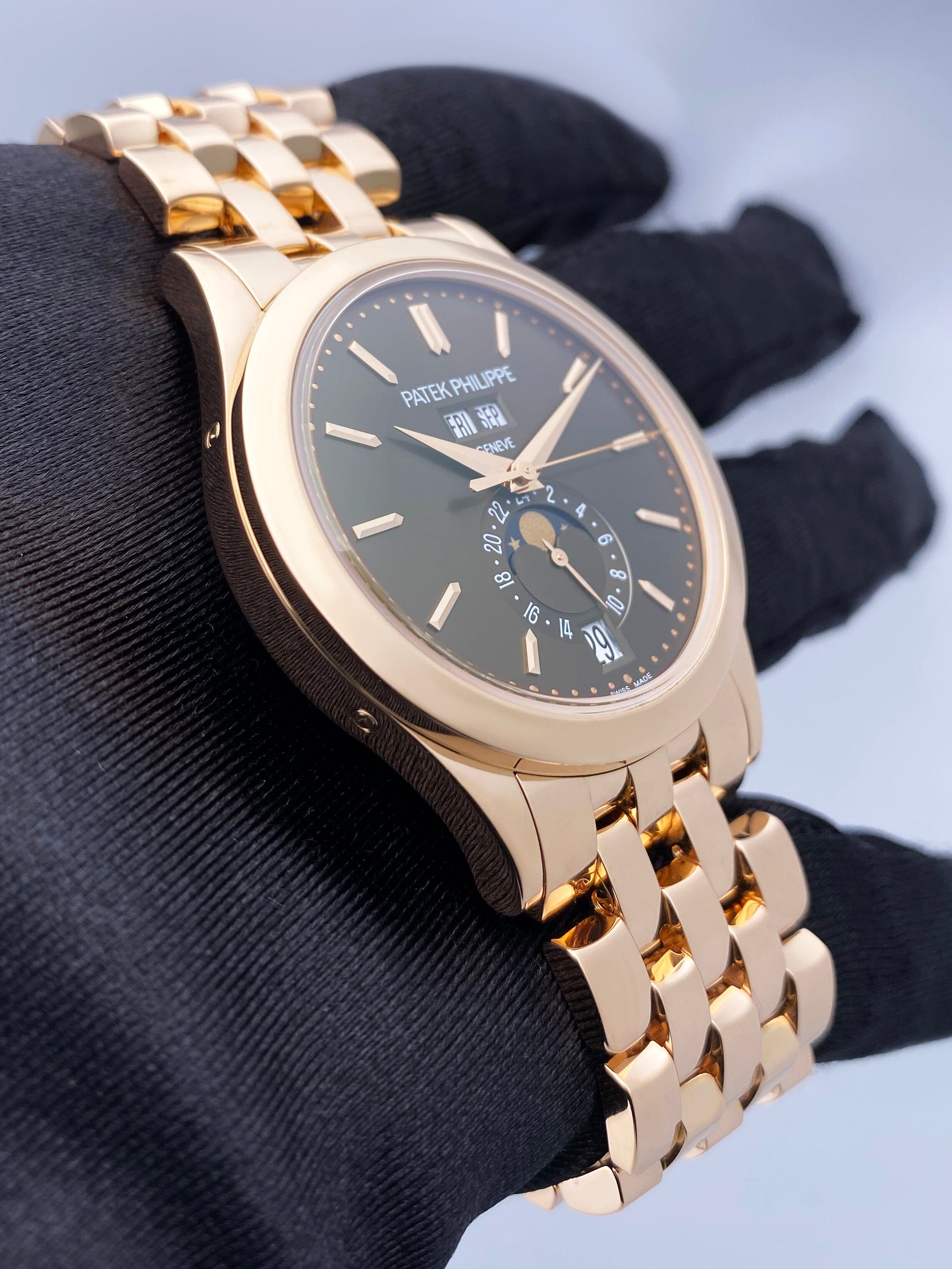 Patek Philippe Annual Calendar 5396/1R-001 Thumbnail 3