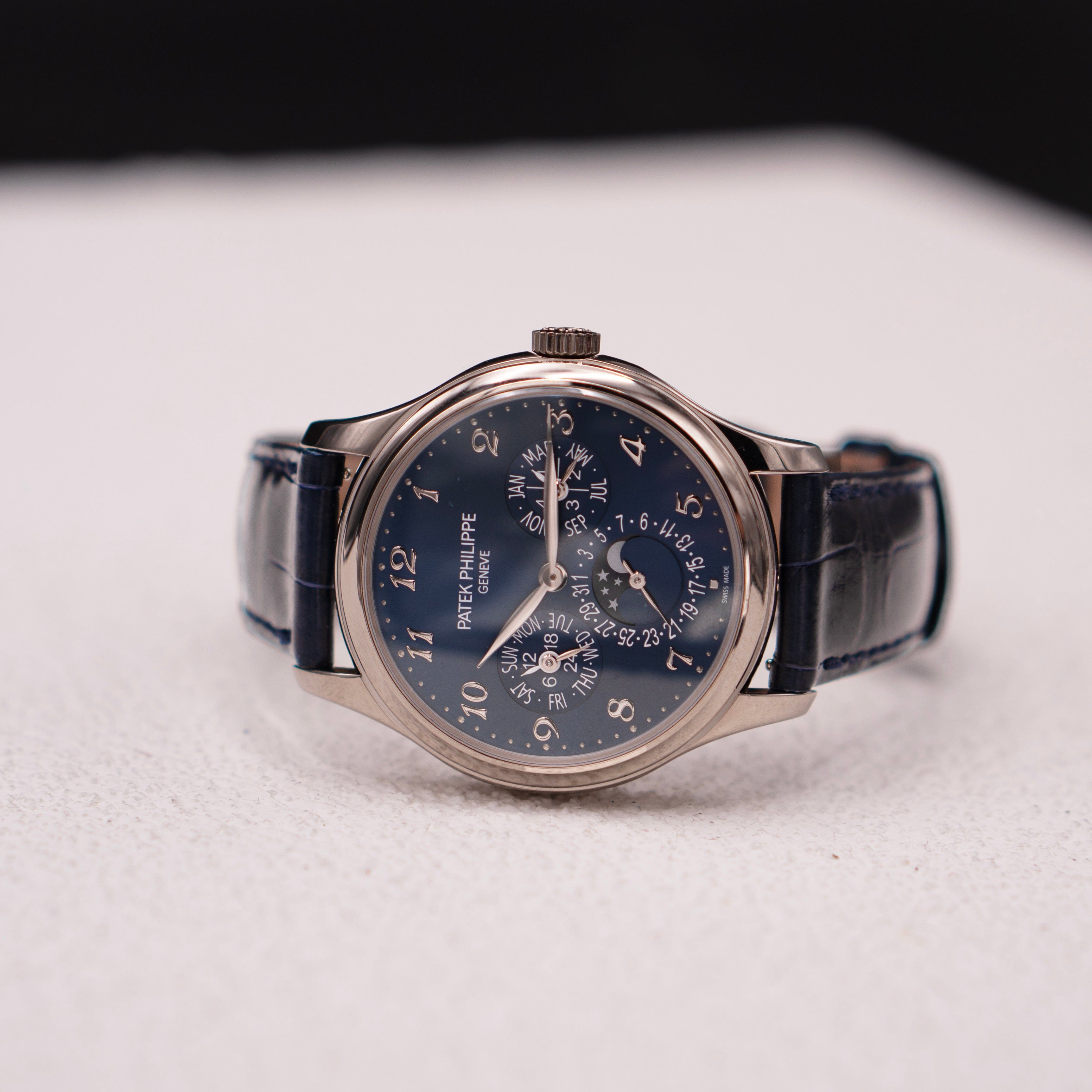Patek Philippe Grand Complications 5327G-001 Thumbnail 2