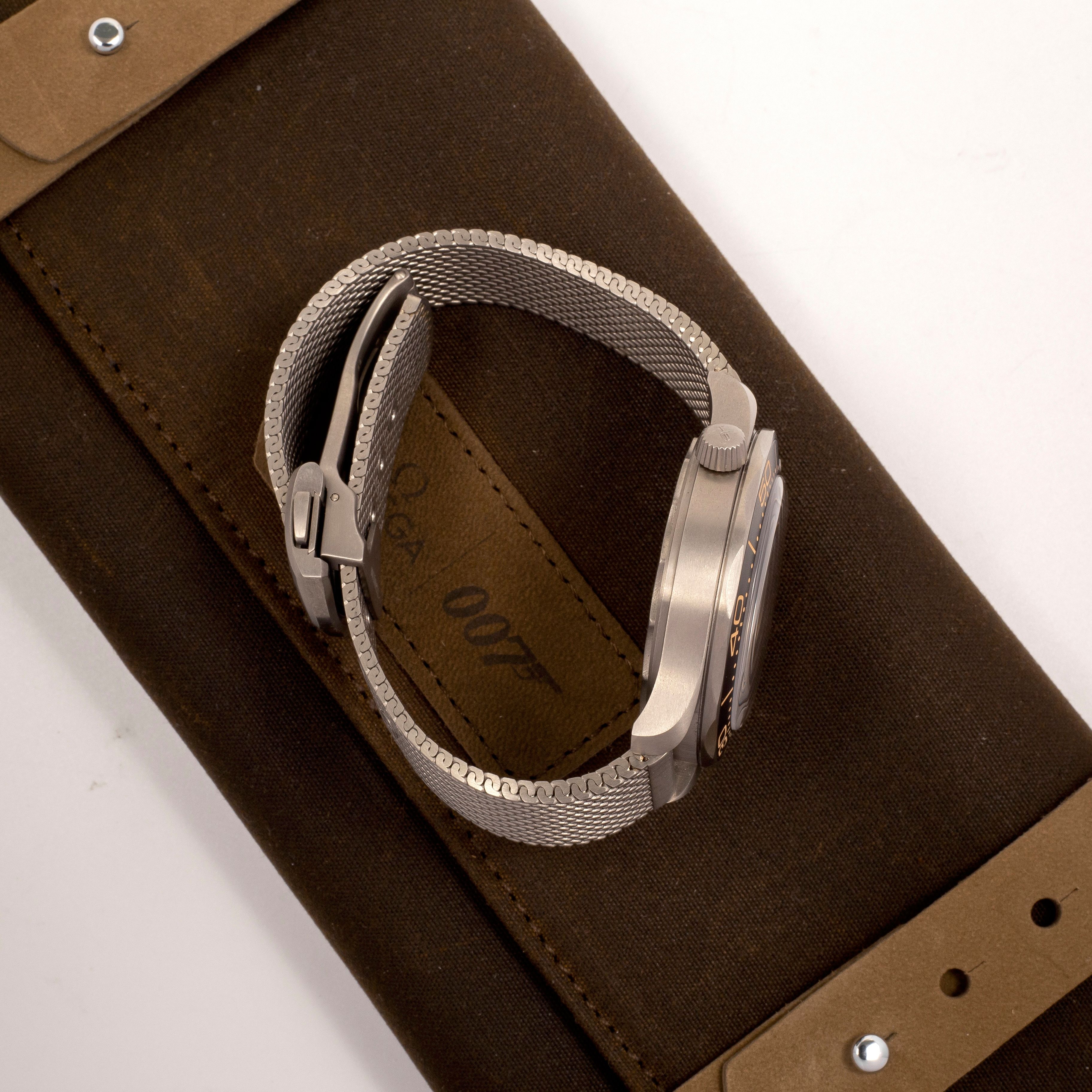 Omega Seamaster Diver 300m - James Bond Edition 210.90.42.20.01.001 Thumbnail 4