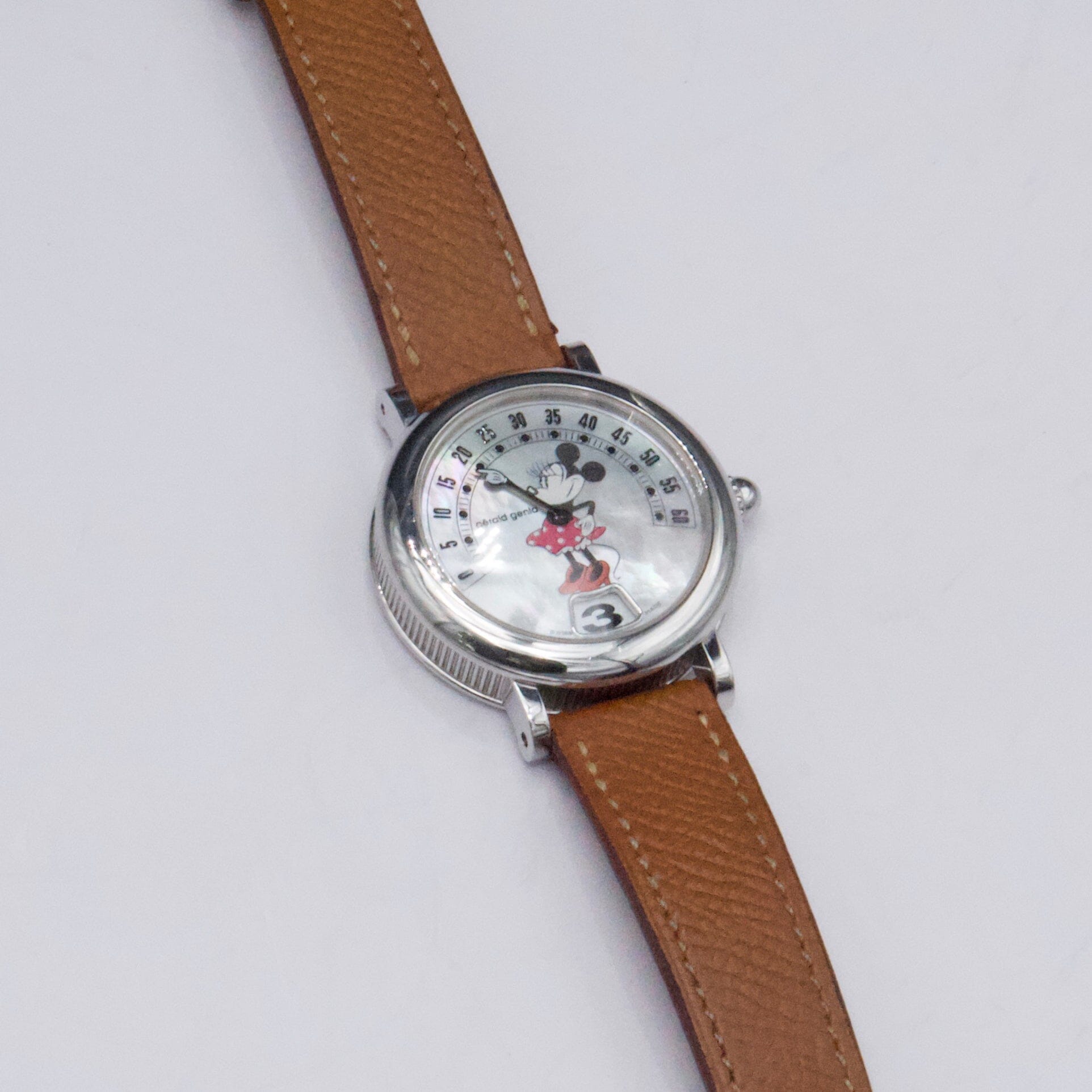 Gerald Genta Retro Fantasy G.3612.7 Thumbnail 2