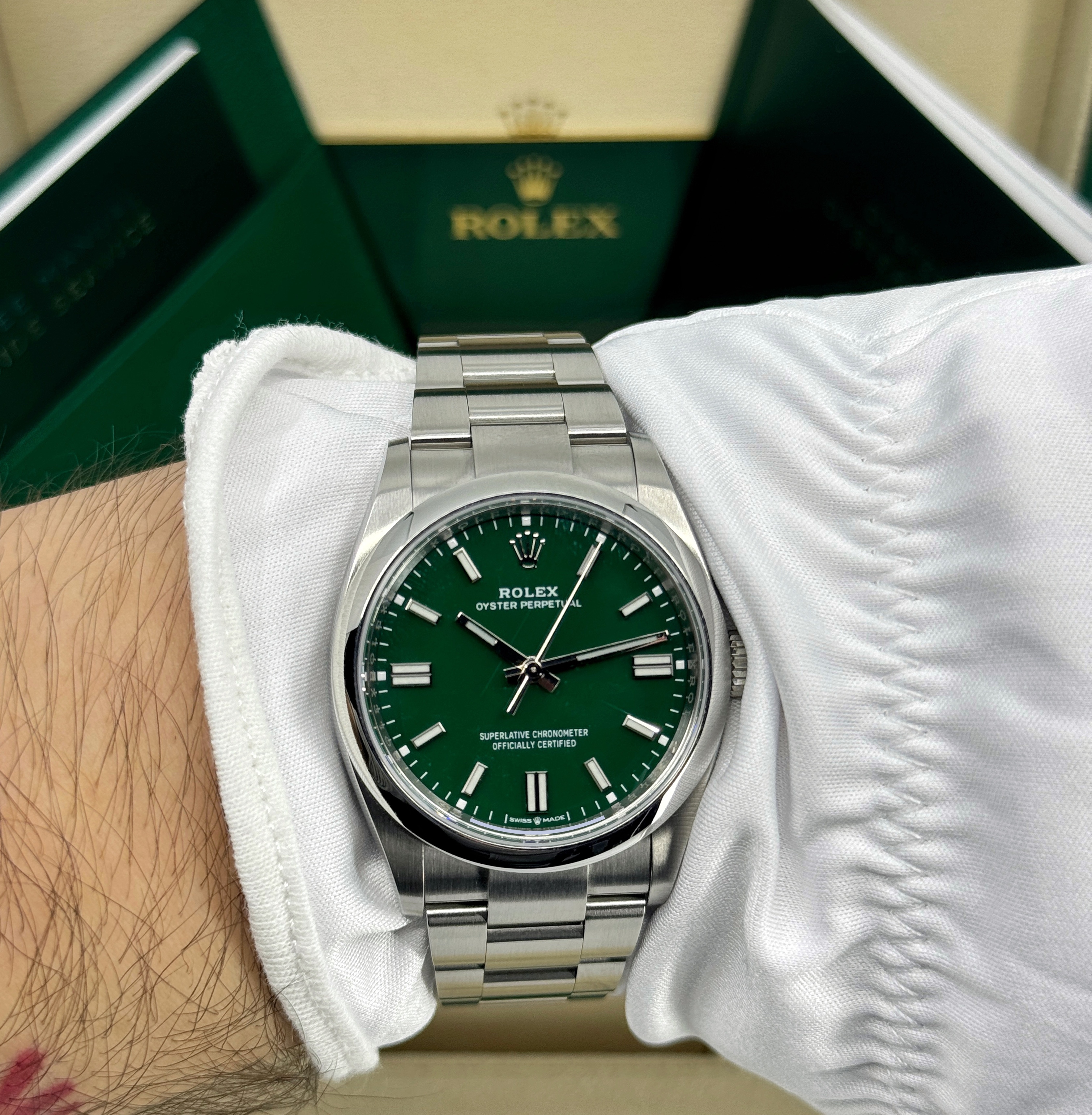 Rolex Oyster Perpetual 126000 Thumbnail 5