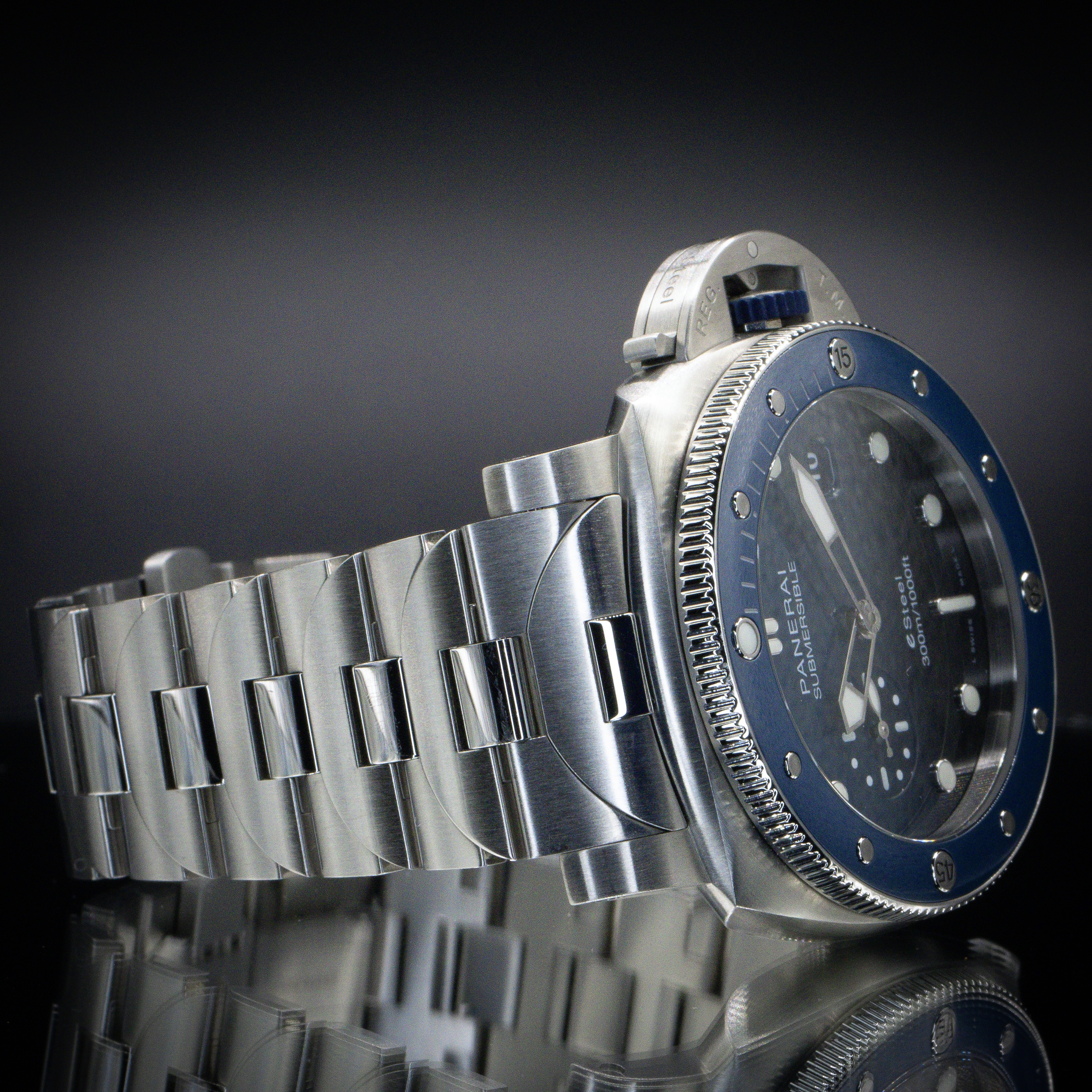 Panerai Submersible QuarantaQuattro PAM01289 Thumbnail 3