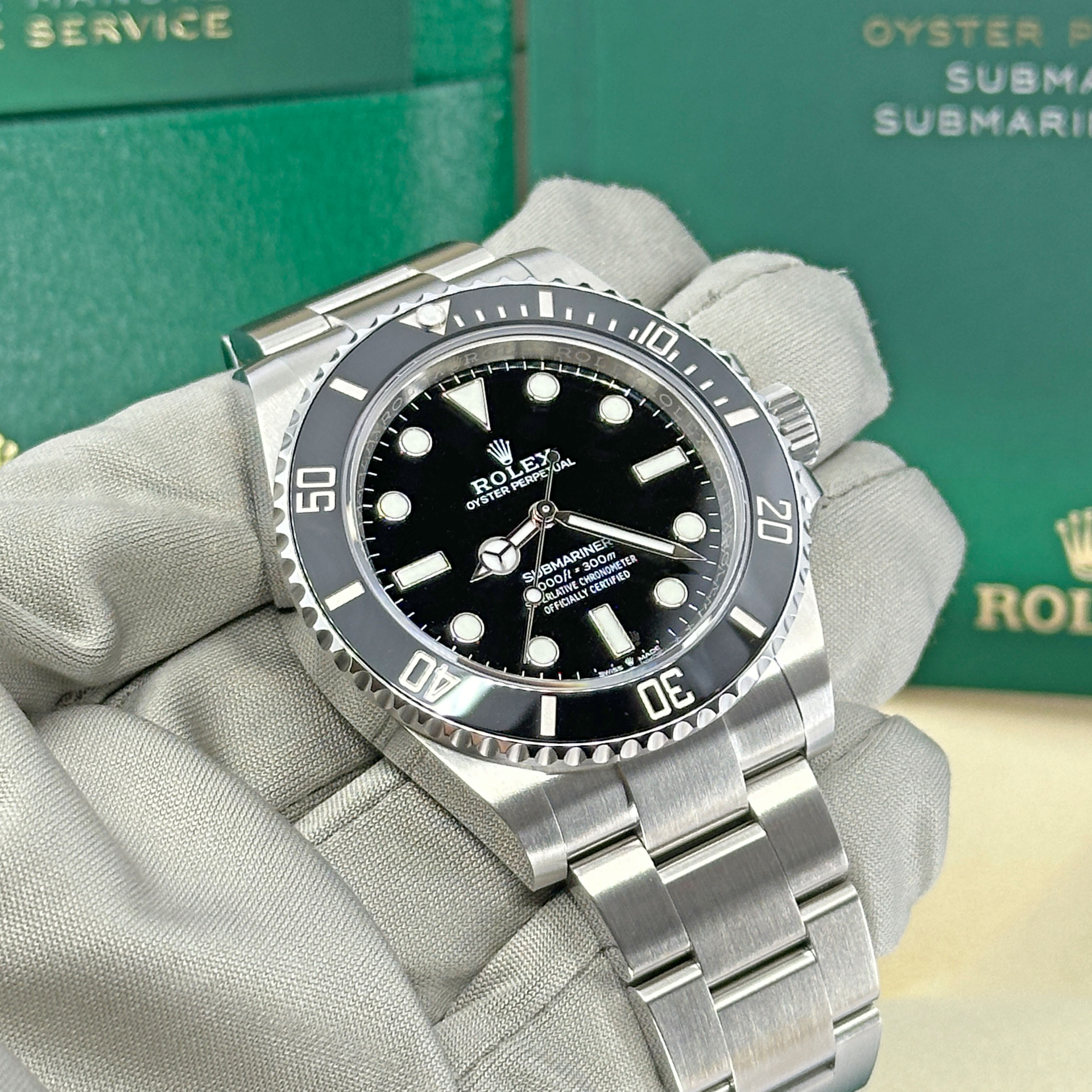 Rolex Submariner 124060 Thumbnail 5