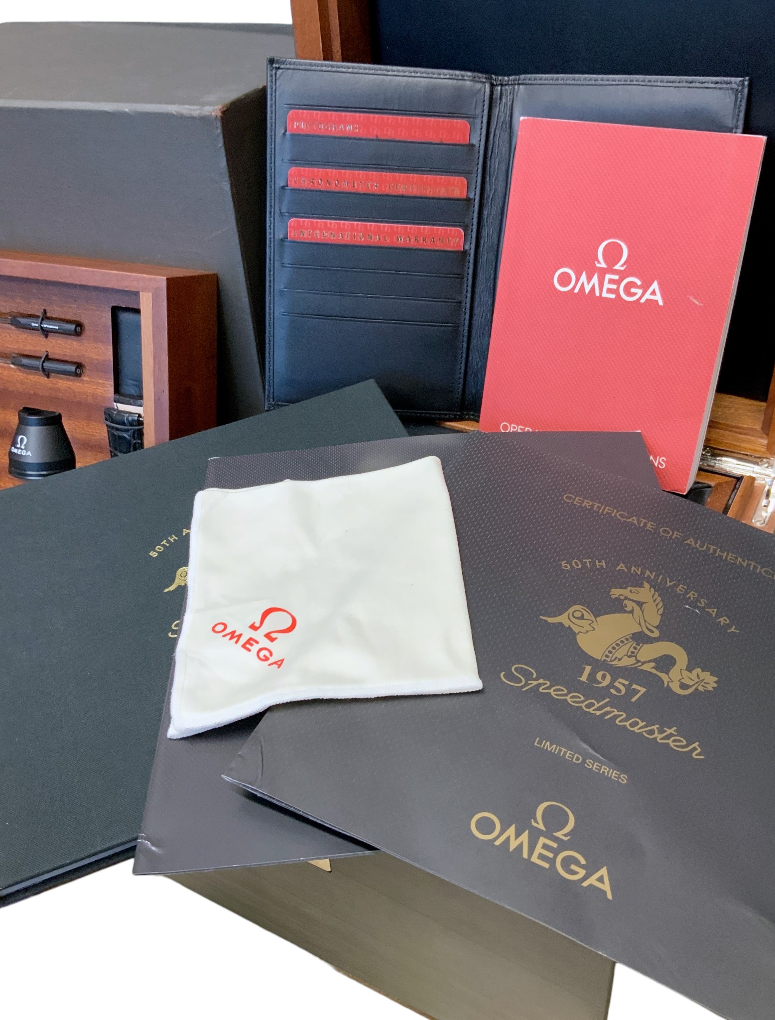 Omega Speedmaster Moonwatch 311.33.42.50.01.001 Thumbnail 4