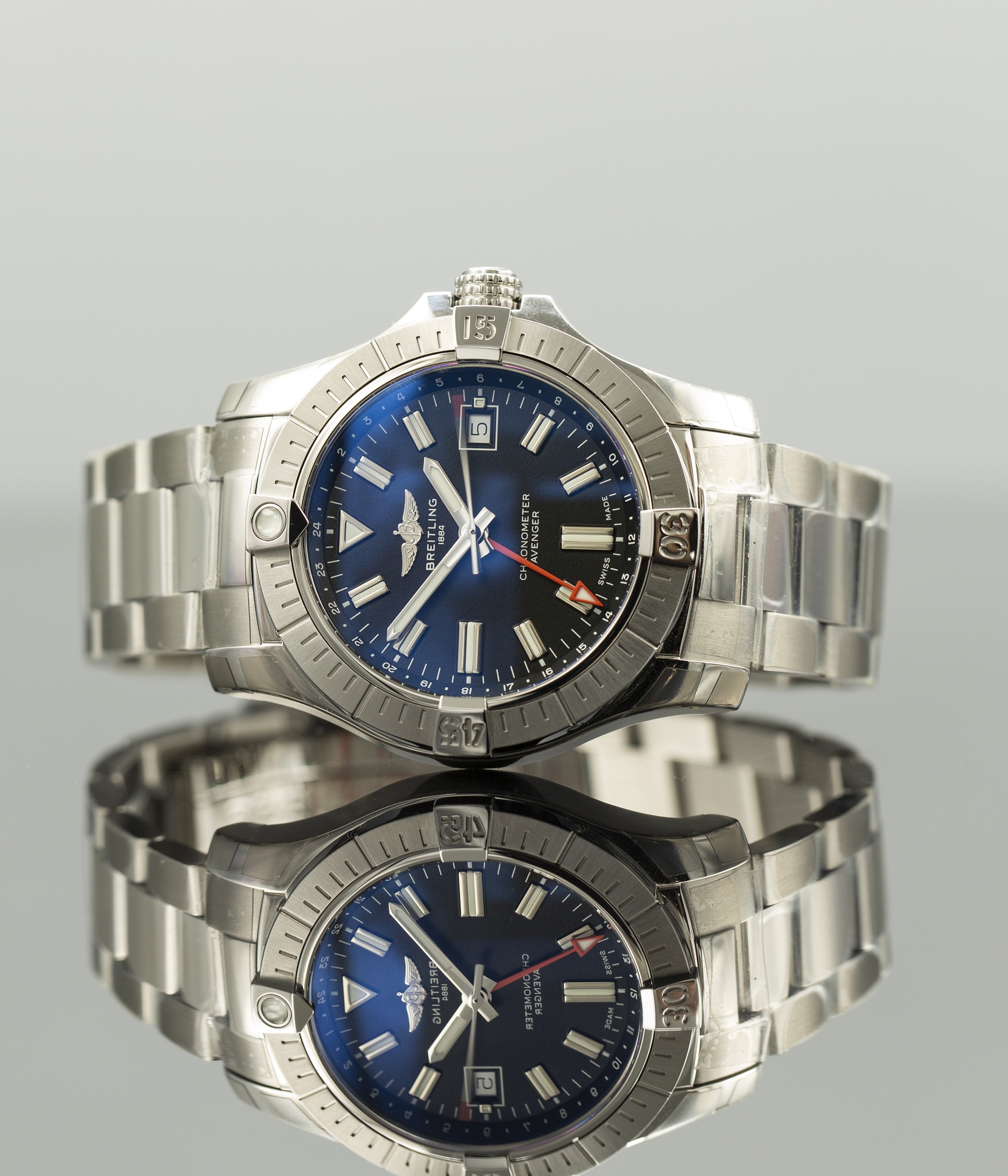 Breitling Avenger Automatic 43 A32397 Thumbnail 6