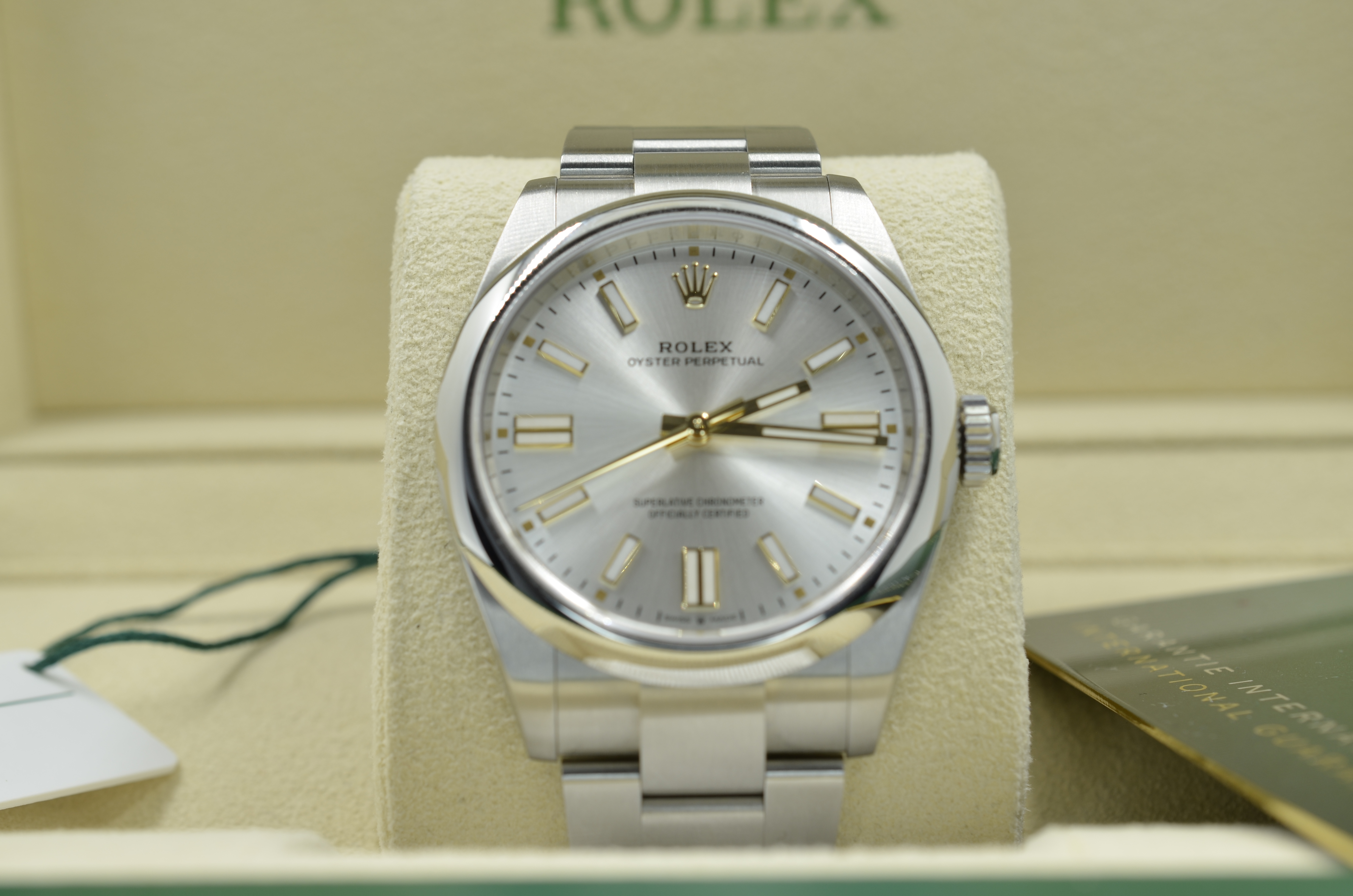 Rolex Oyster Perpetual 41 134300 Thumbnail 5