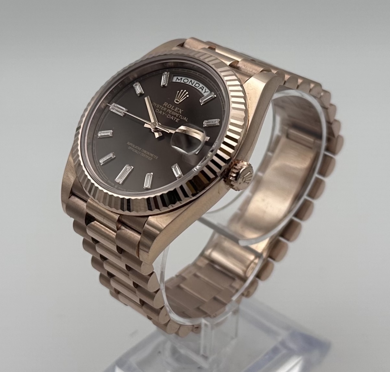 Rolex Day-Date 40 228235 Thumbnail 2