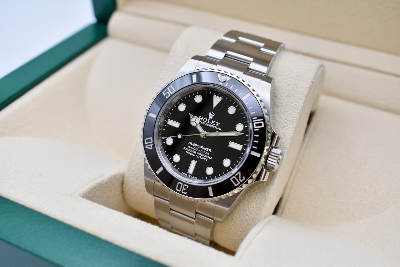 Rolex Submariner 124060 Thumbnail 6