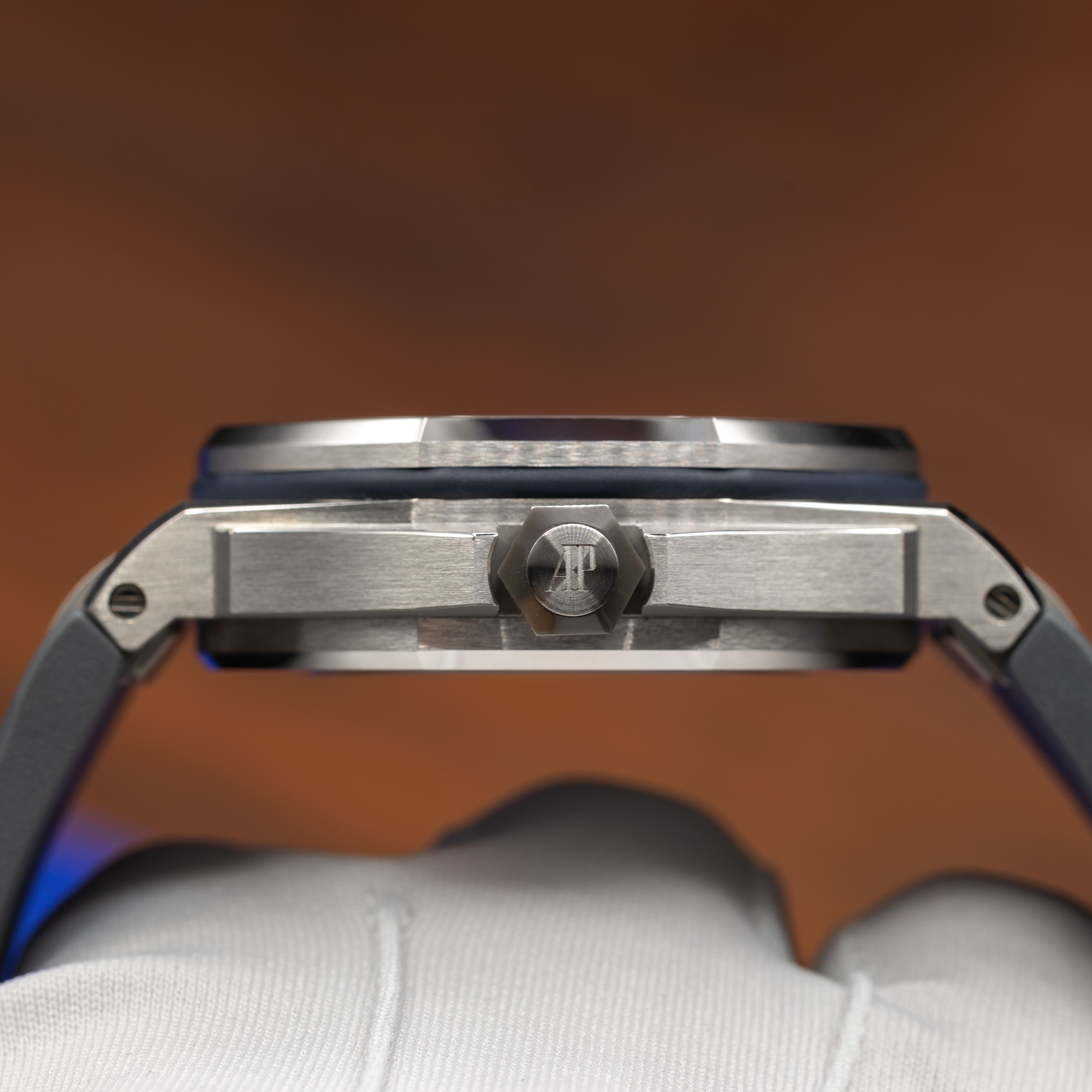 Audemars Piguet Royal Oak Offshore 15720ST.OO.A009CA.01 Thumbnail 2