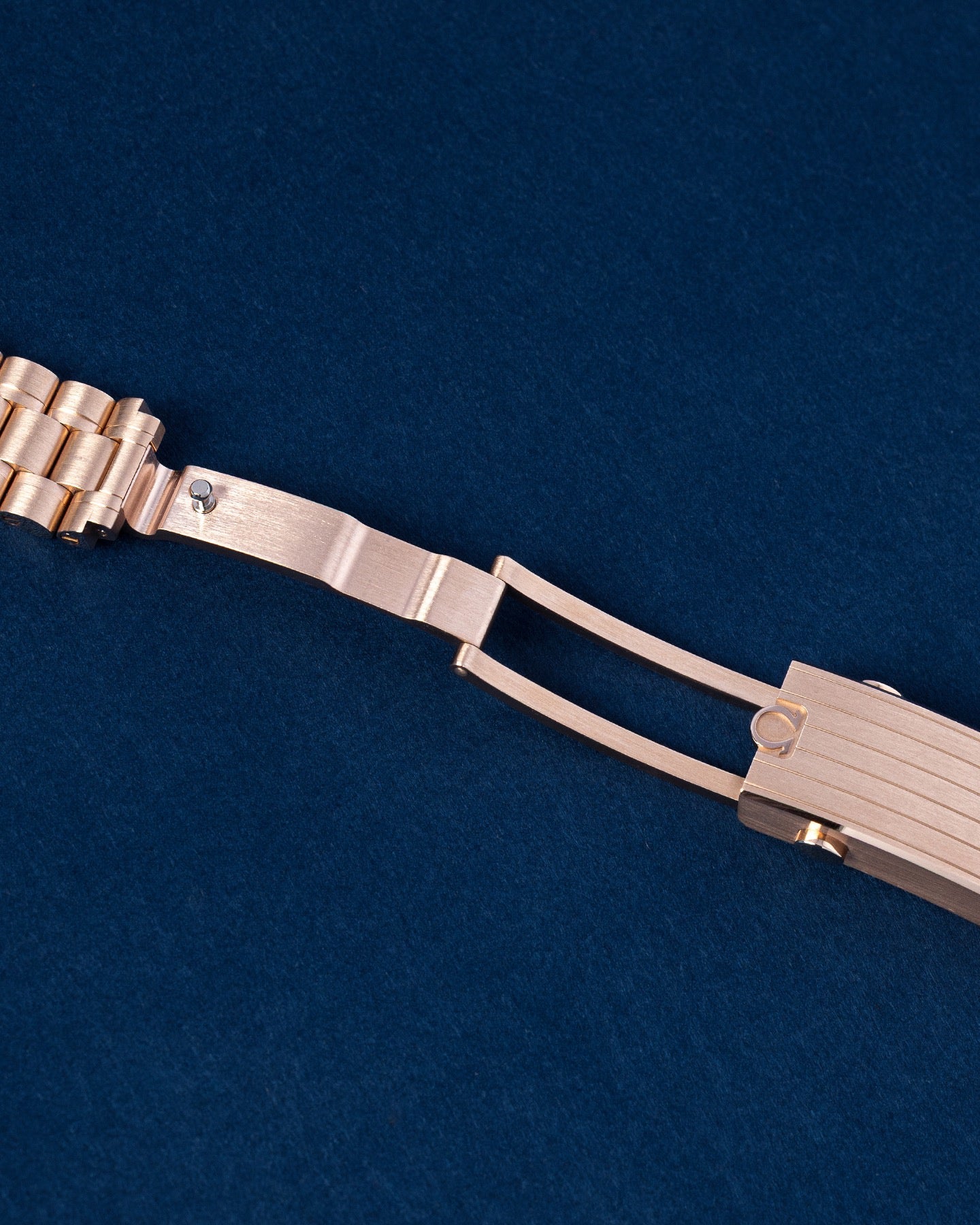 Omega Speedmaster Moonwatch Professional 310.60.42.50.01.001 Thumbnail 4