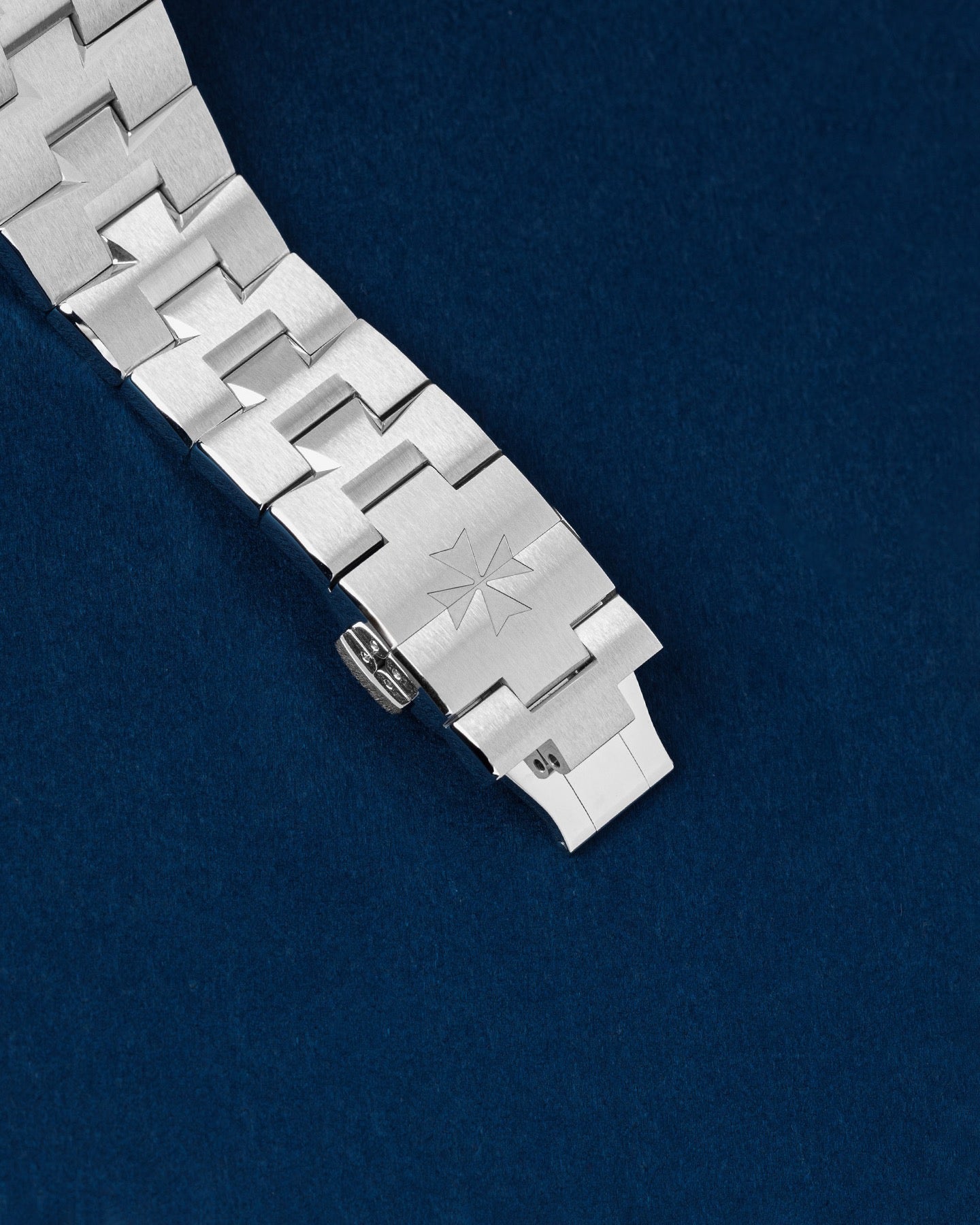 Vacheron Constantin Overseas 4520V/210A-B128 Thumbnail 3