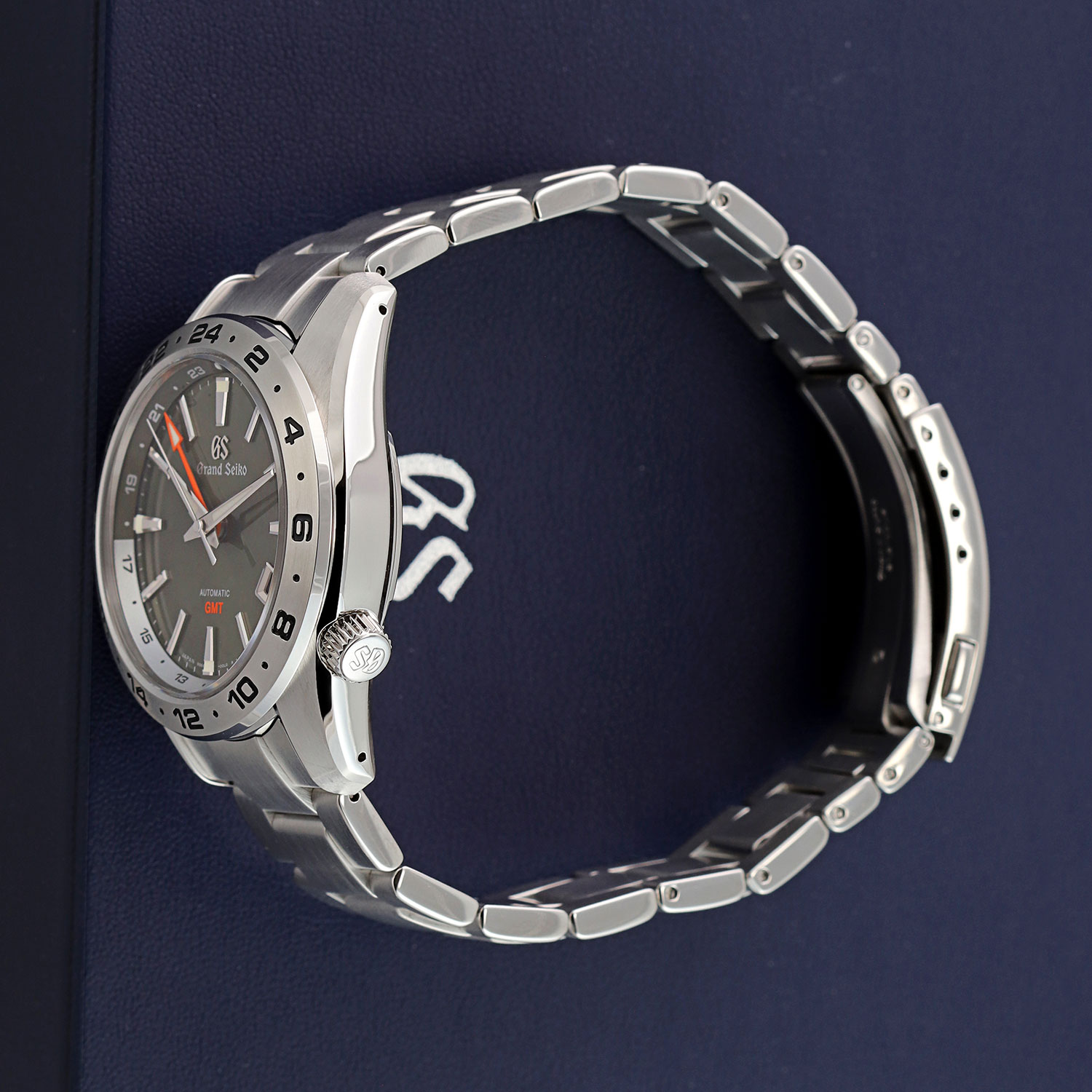 Grand Seiko Sport Collection SBGM247 Thumbnail 3