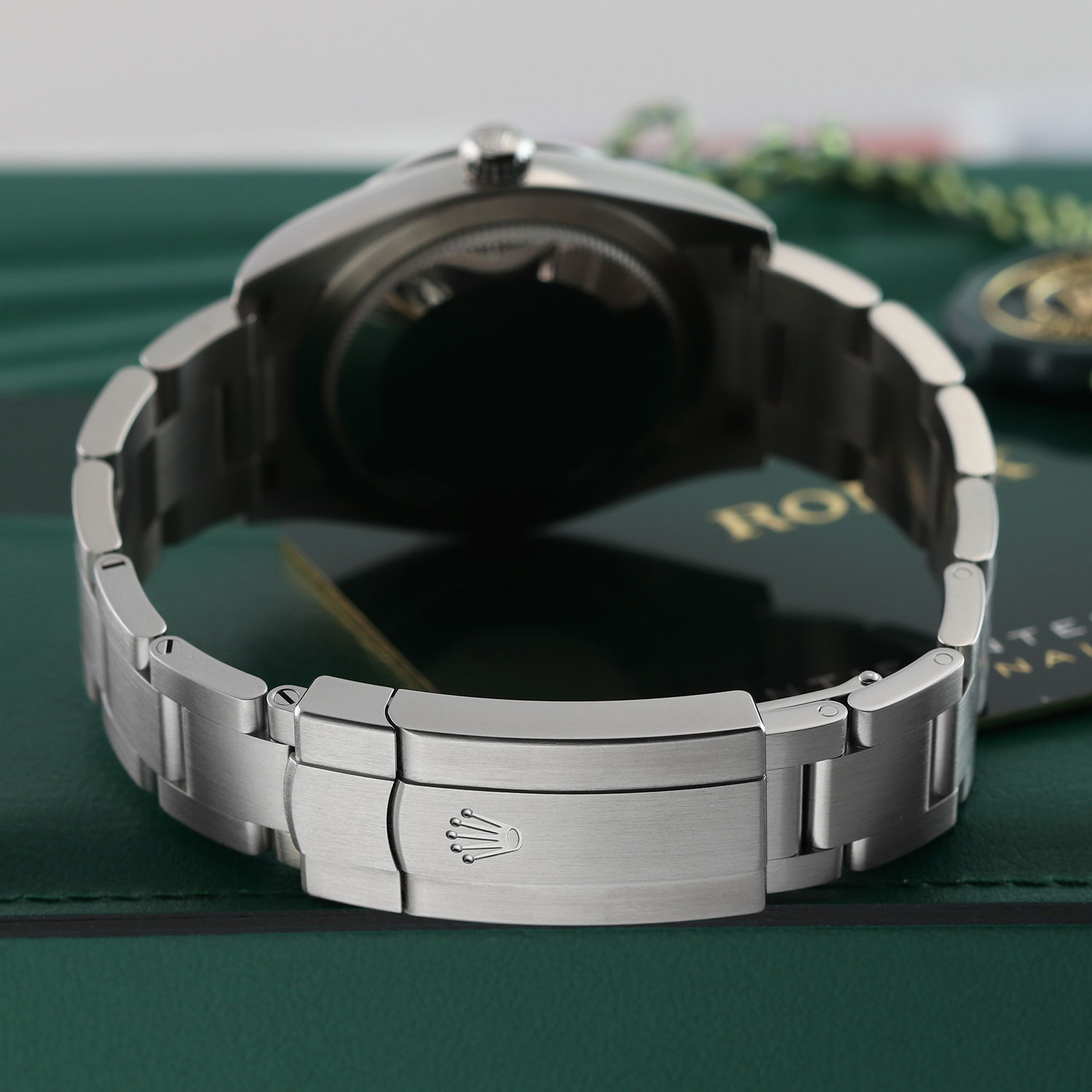 Rolex Oyster Perpetual 124200 Thumbnail 4