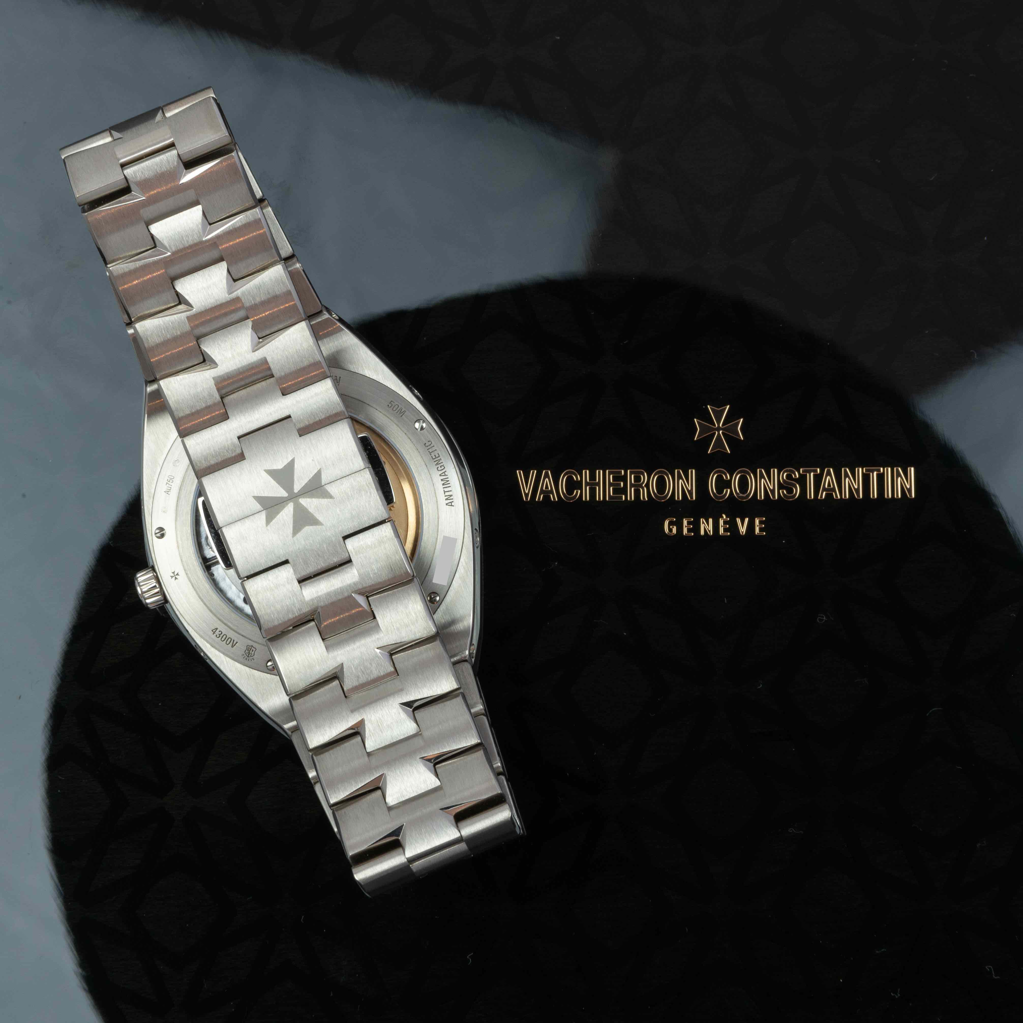 Vacheron Constantin Overseas 4300V/120G-B945 Thumbnail 3