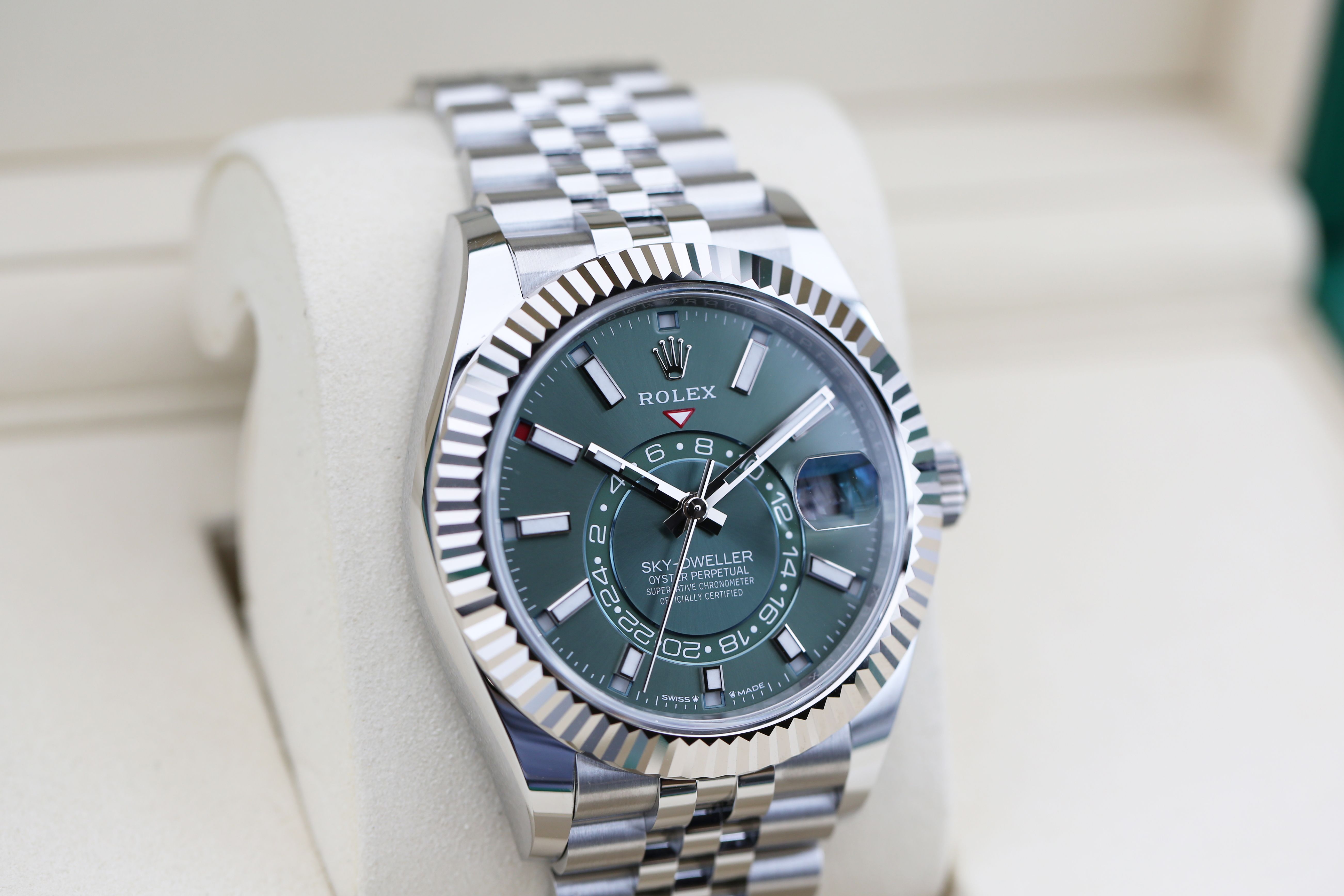 Rolex Sky-Dweller 336934 Thumbnail 2