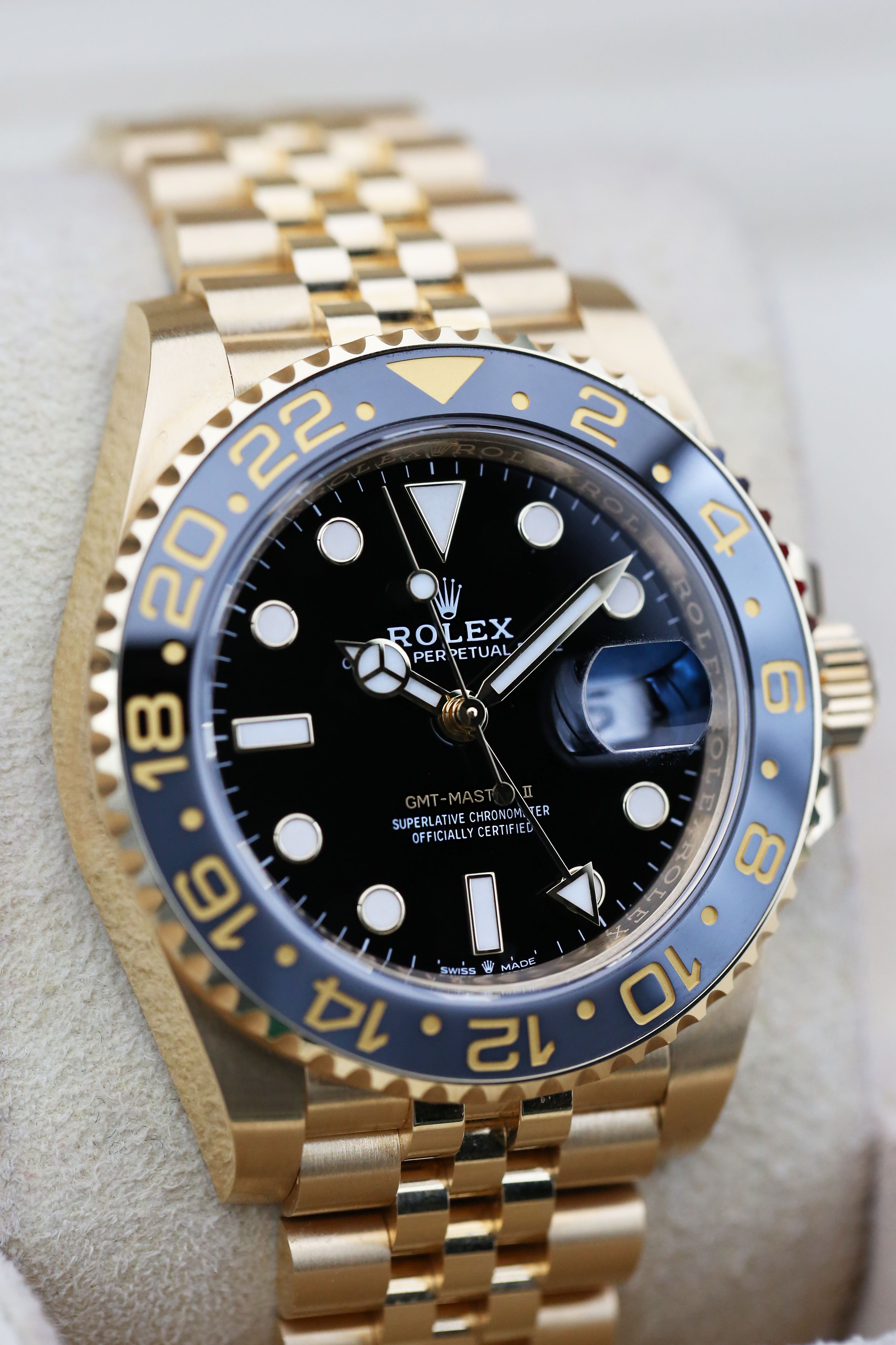 Rolex GMT Master II 126718 GRNR Thumbnail 2