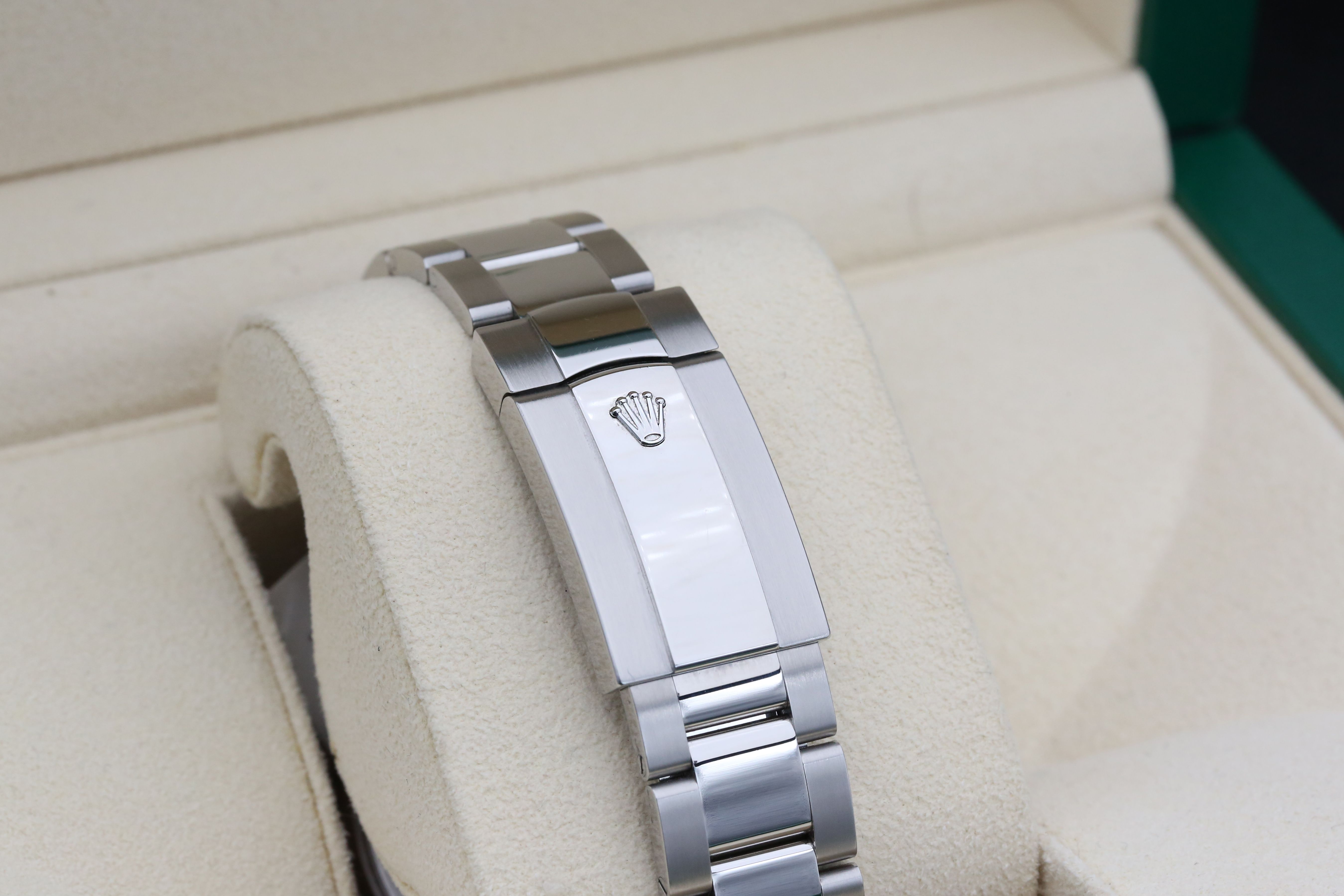 Rolex Sky-Dweller 326934 Thumbnail 3