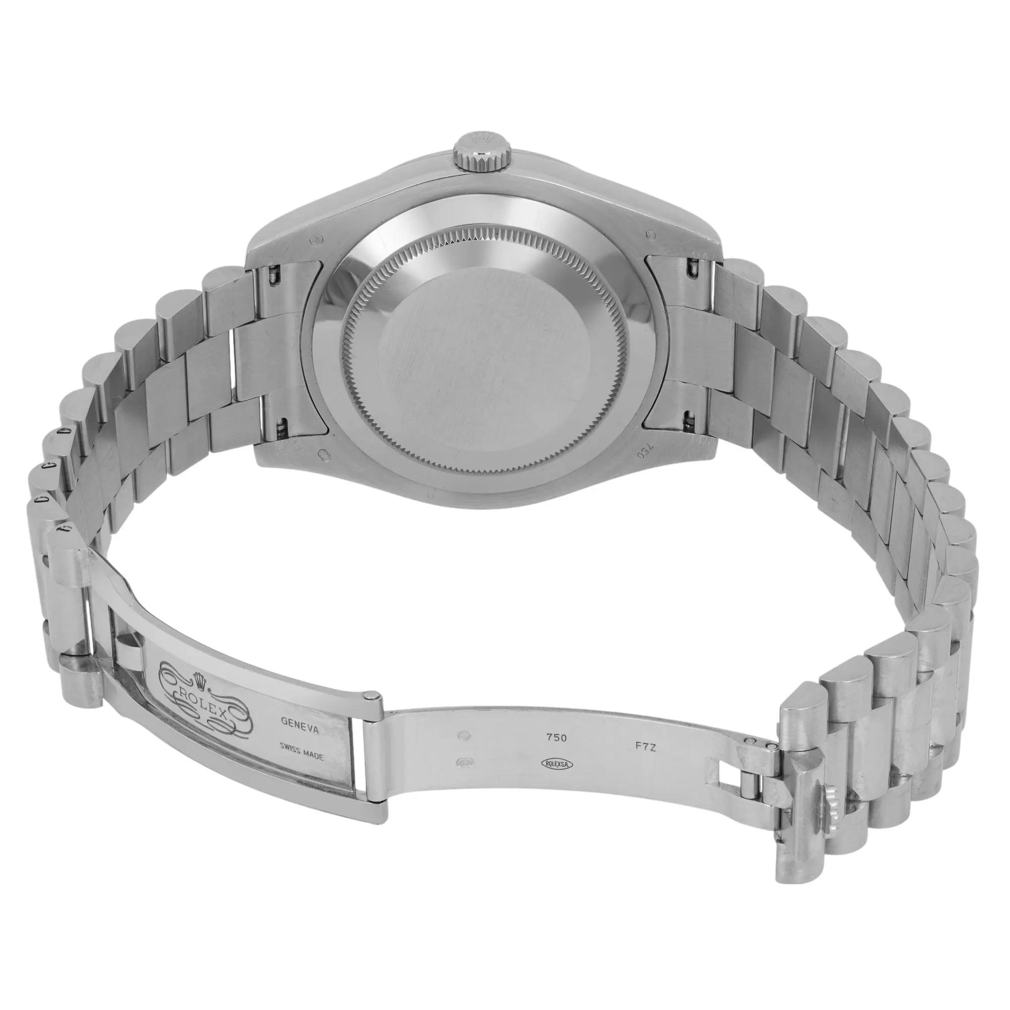 Rolex Day-Date II 218239 Thumbnail 4