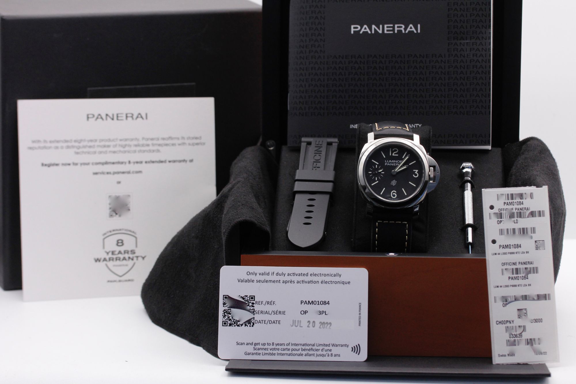 Panerai Luminor Logo PAM01084 Thumbnail 5