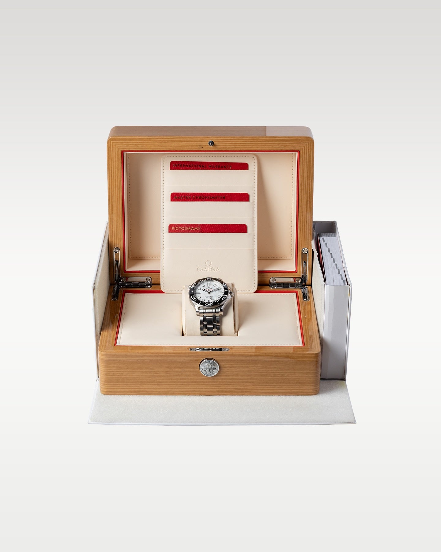 Omega Seamaster Diver 300m 210.30.42.20.04.001 Thumbnail 5