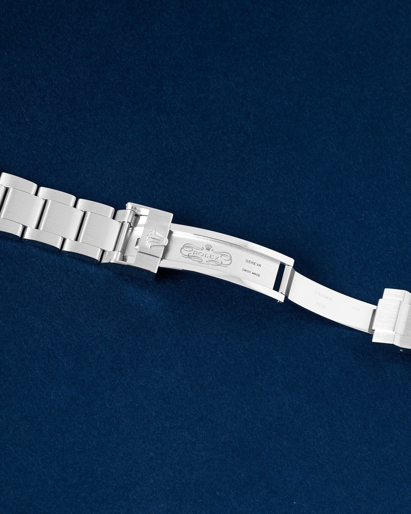 Rolex Submariner Hulk Thumbnail 4