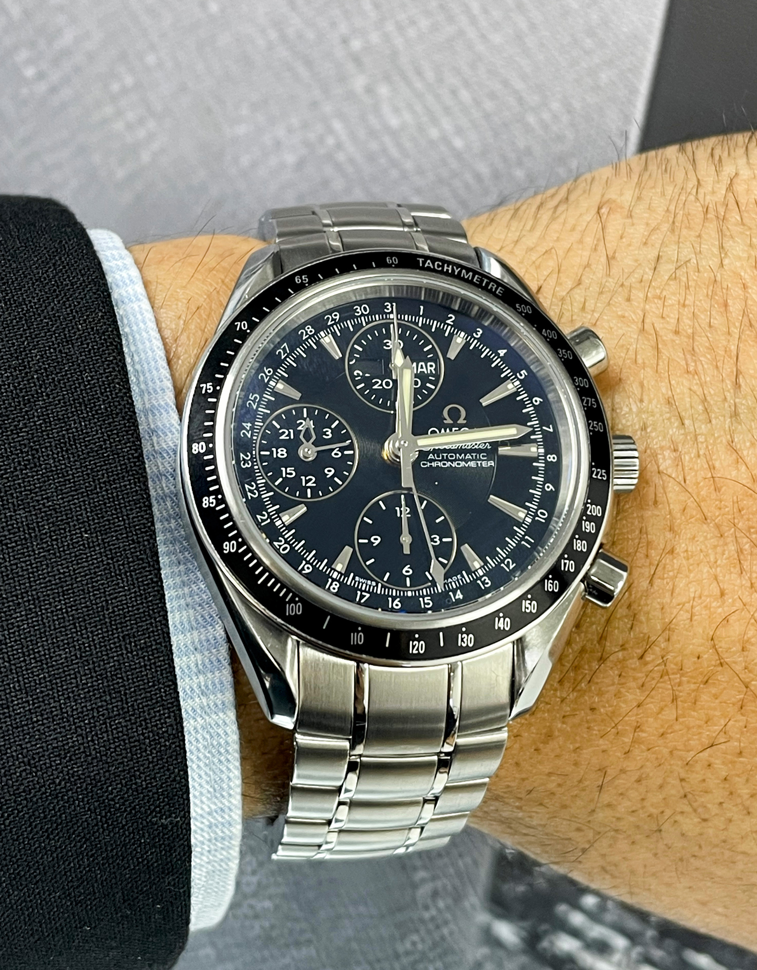 Omega Speedmaster DayDate 3220.50.00 Thumbnail 4