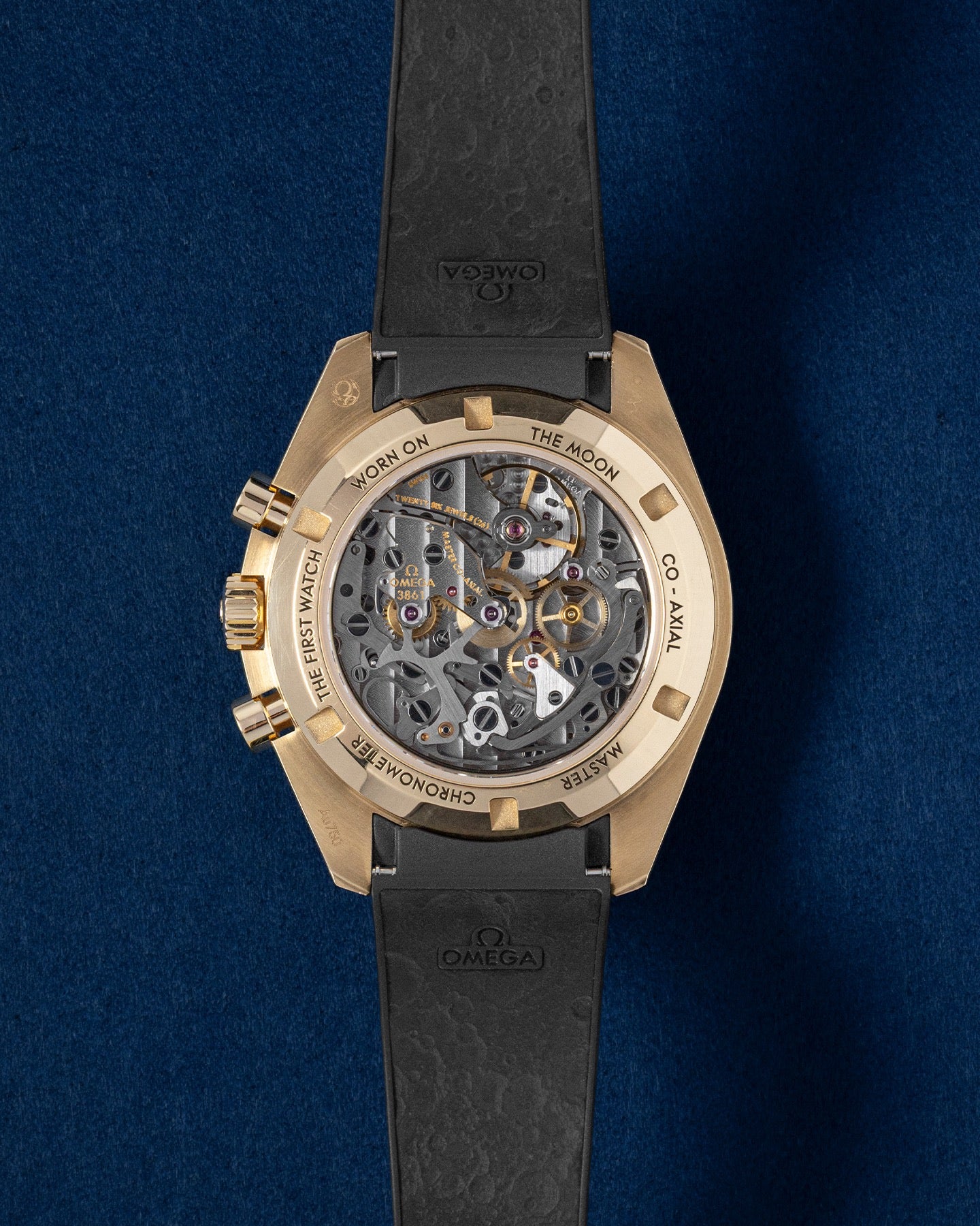 Omega Speedmaster Moonwatch Professional 310.63.42.50.10.001 Thumbnail 3