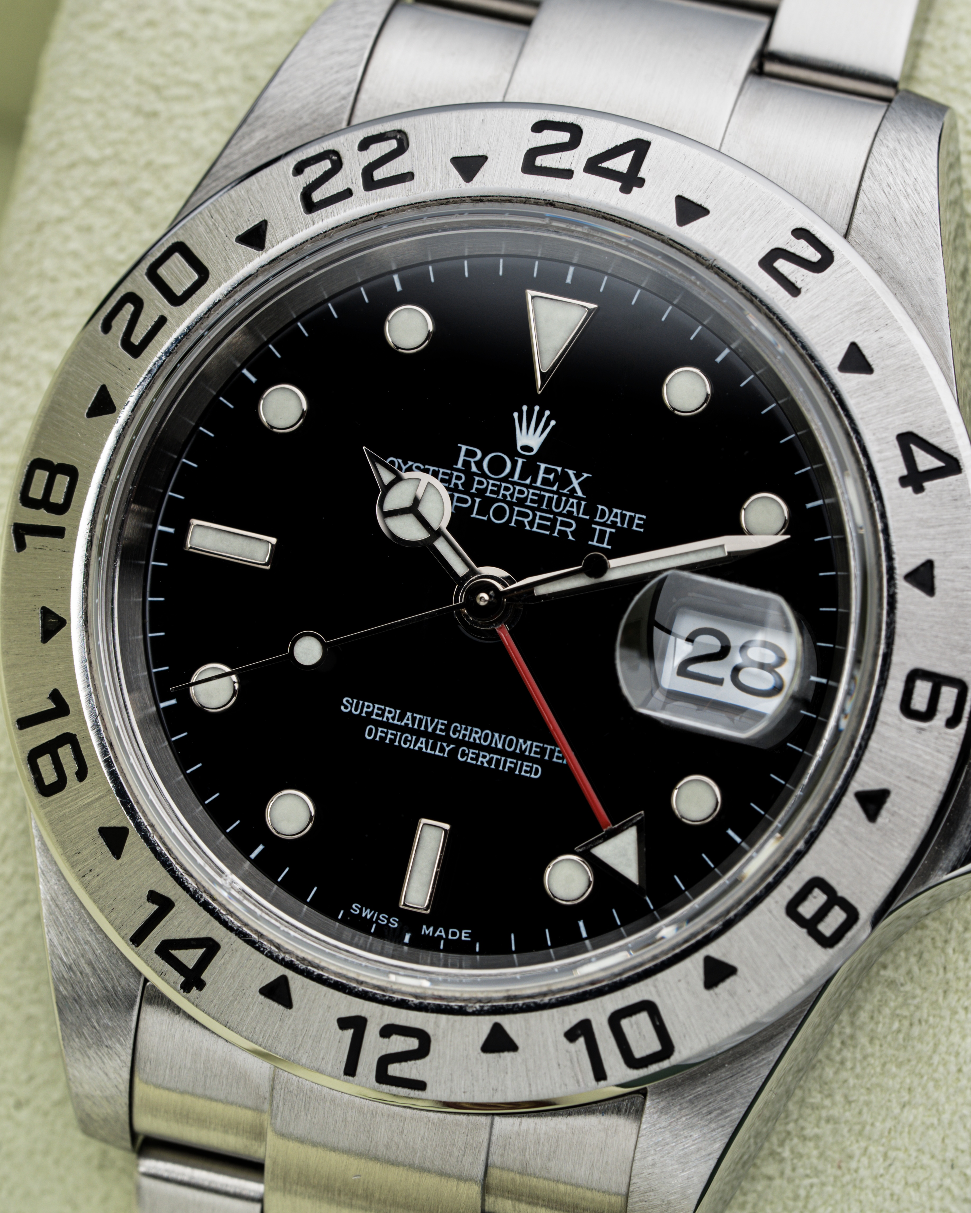 Rolex Explorer II 16570 Thumbnail 2