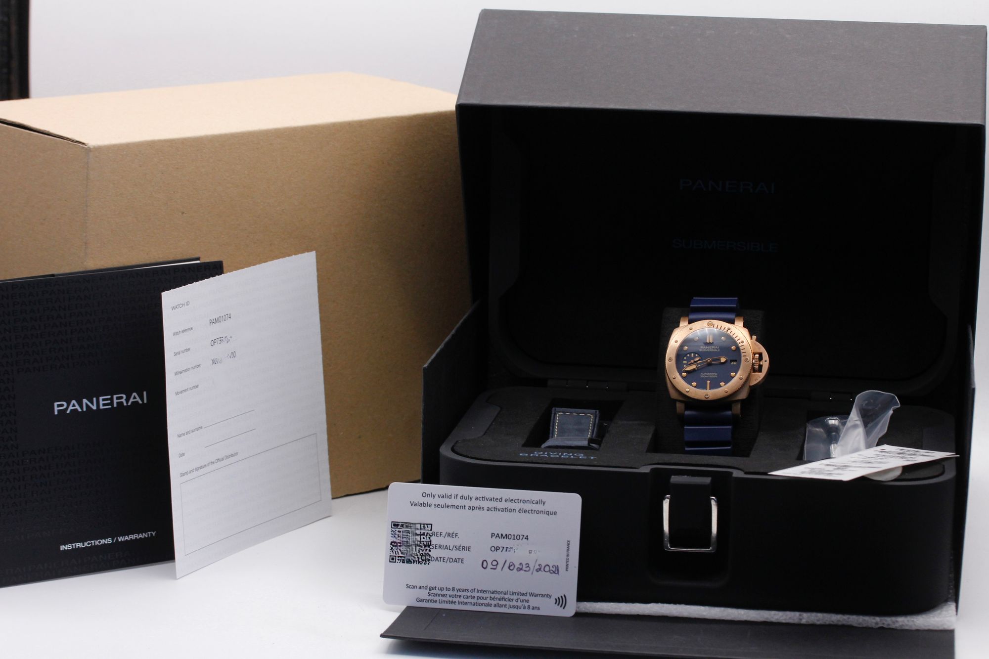 Panerai Submersible PAM01074 Thumbnail 5