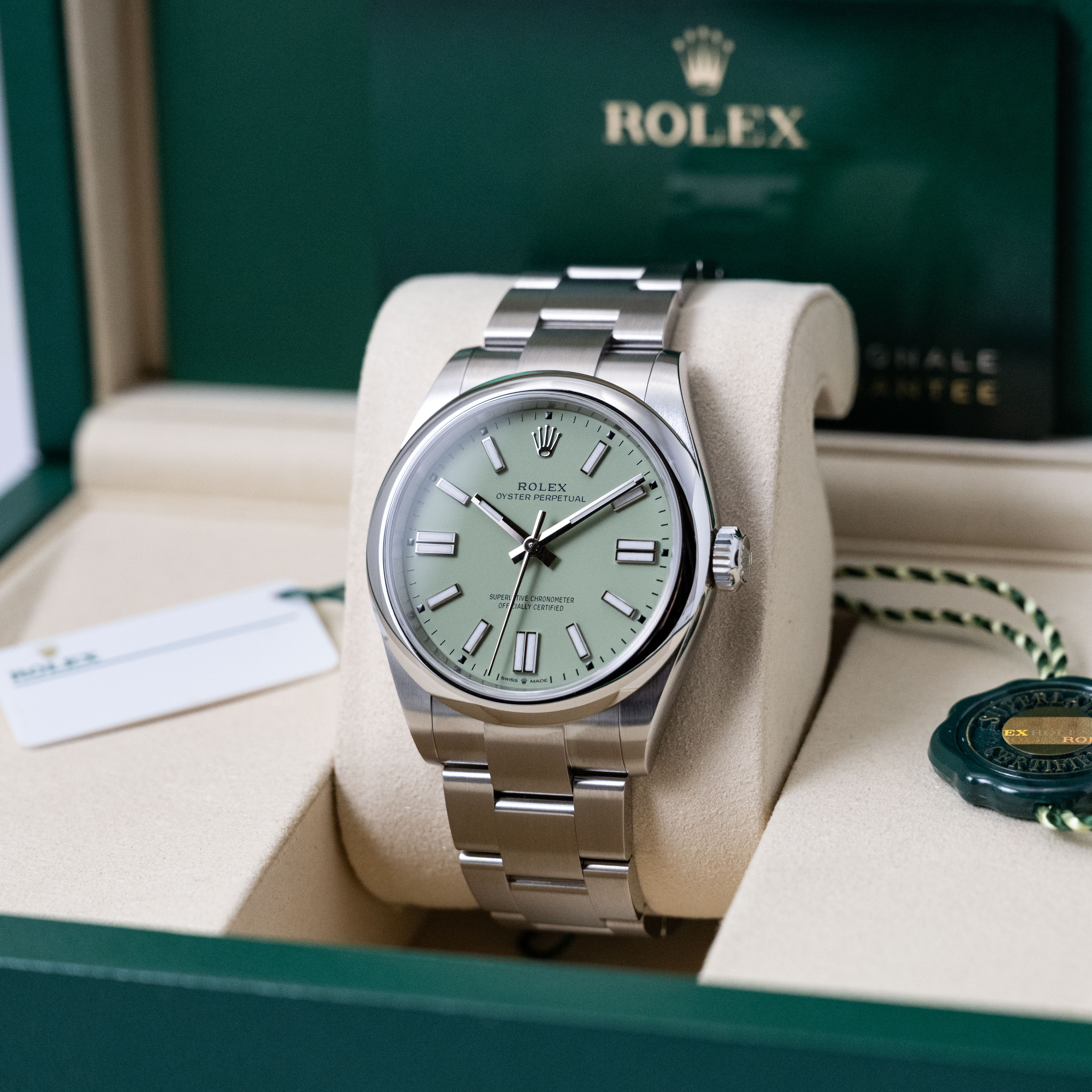 Rolex Oyster Perpetual 41 134300 Thumbnail 5