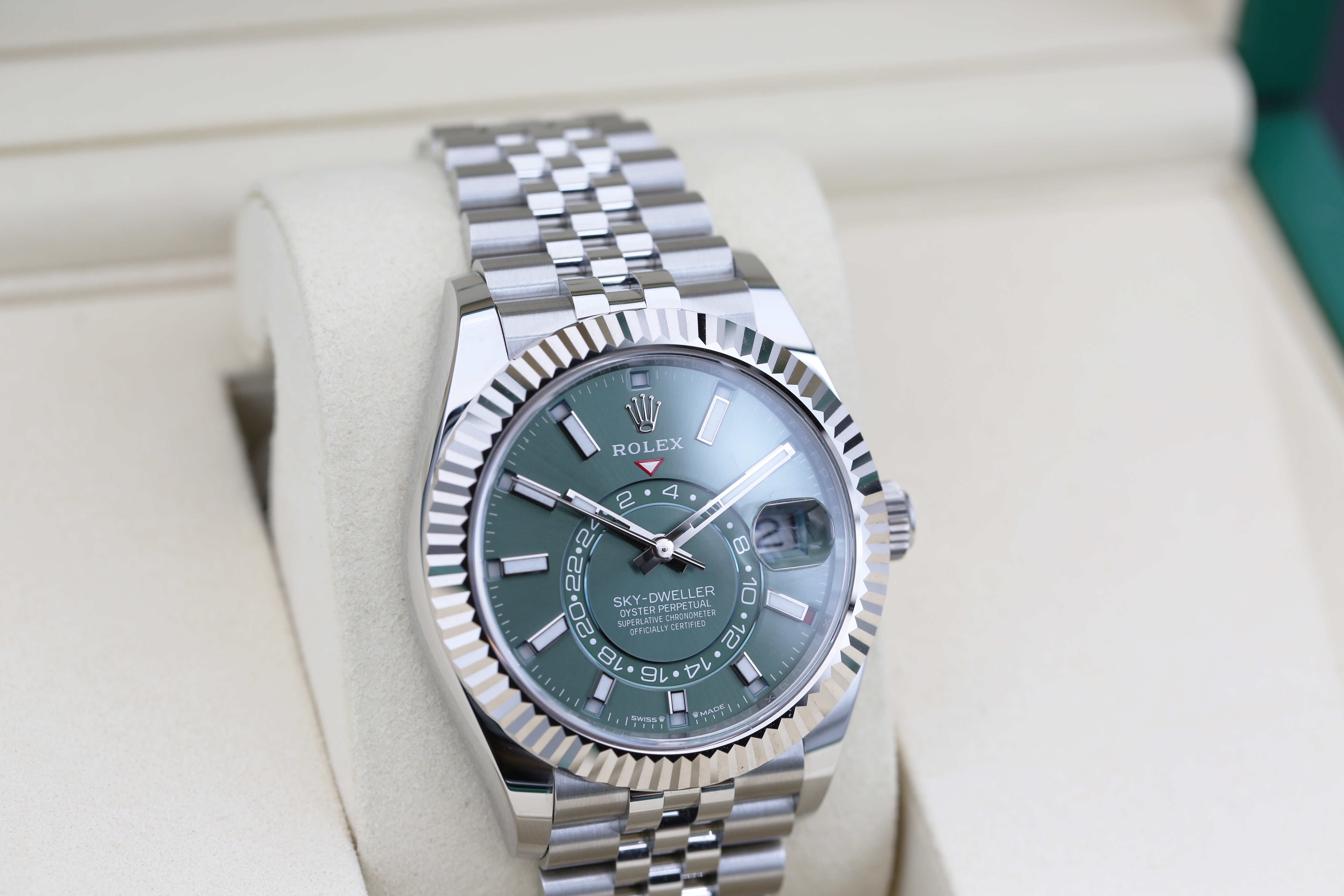 Rolex Sky-Dweller 336934 Thumbnail 2