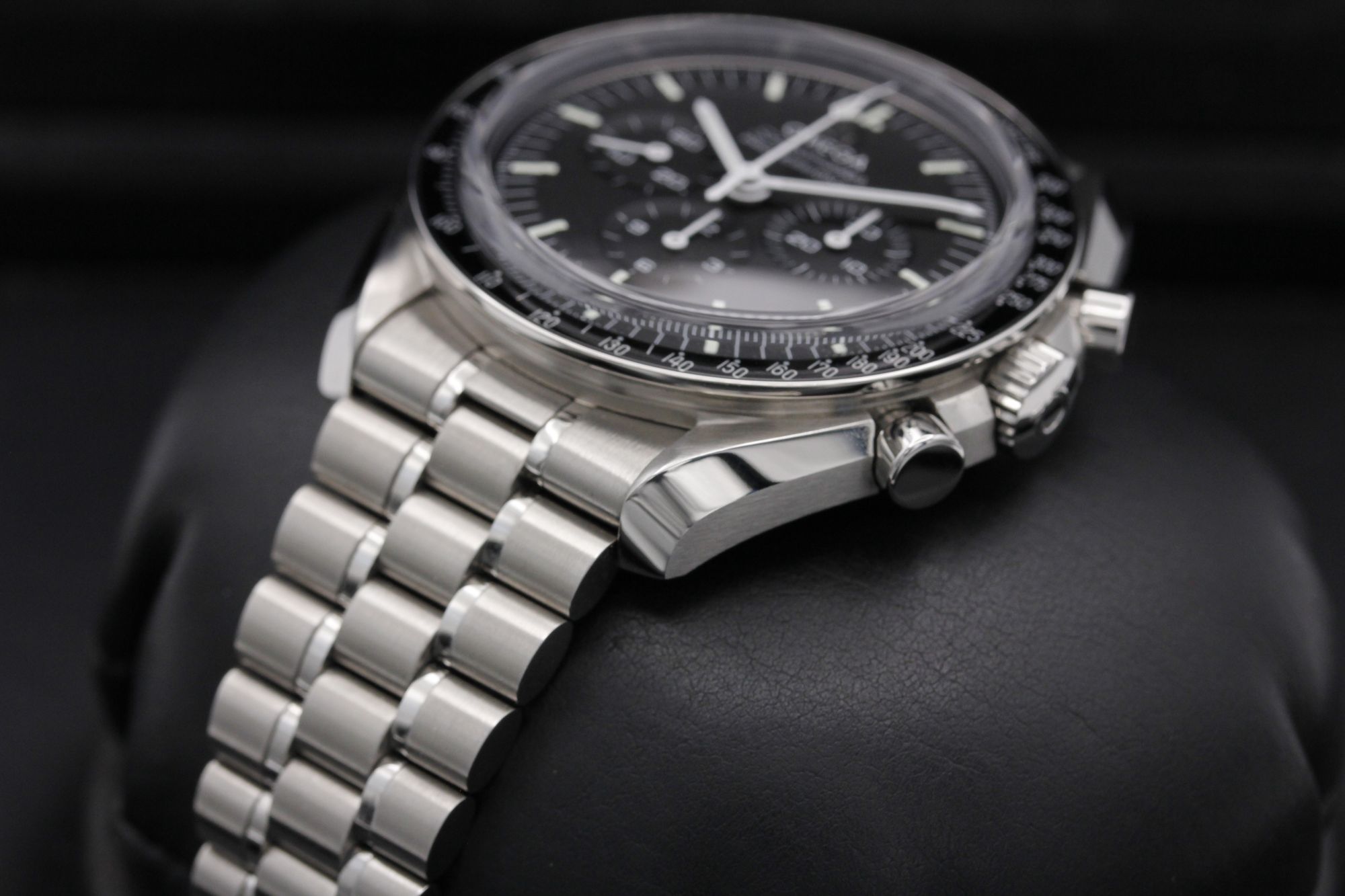 Omega Speedmaster Moonwatch Professional 310.30.42.50.01.002 Thumbnail 2