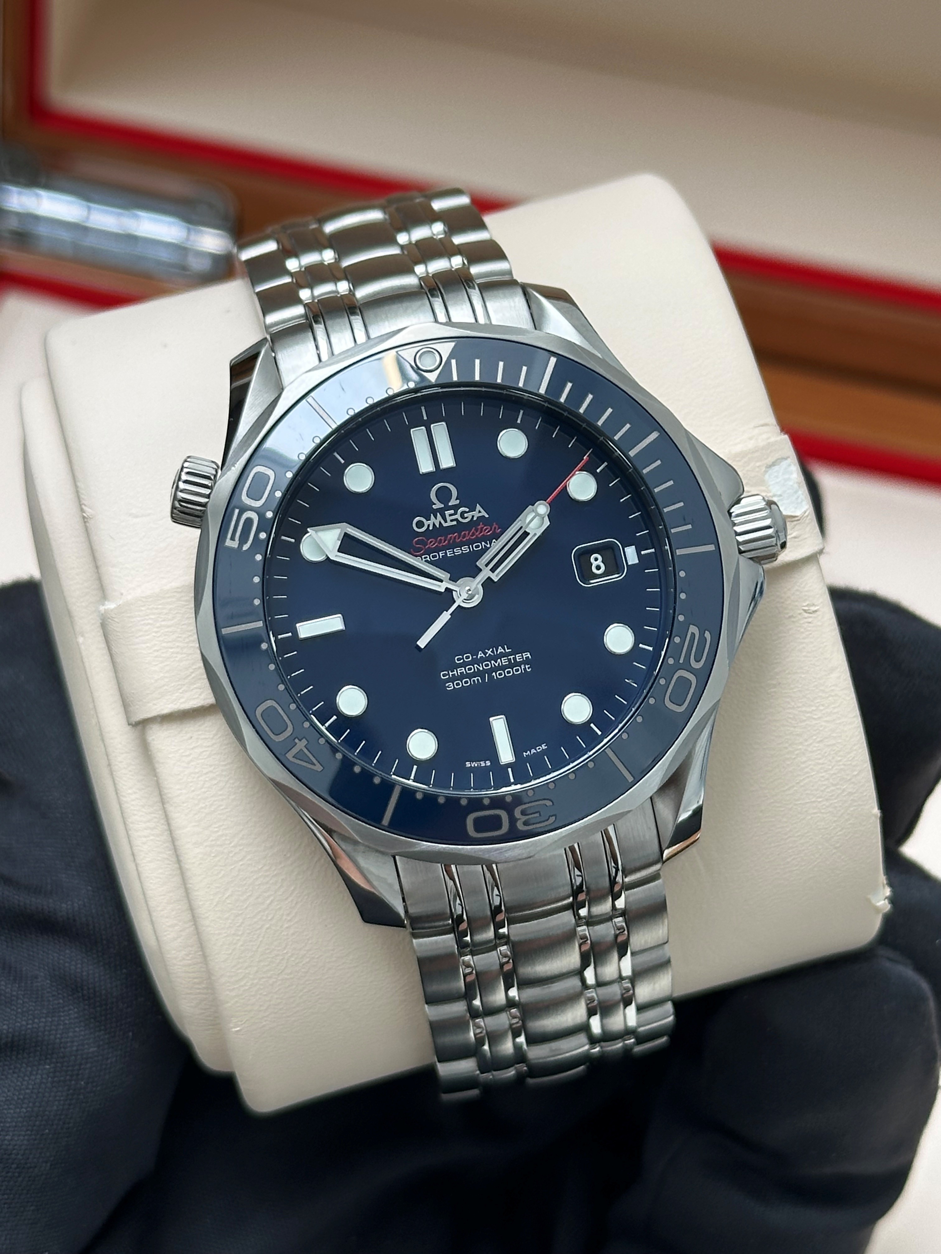 Omega Seamaster 300m 212.30.41.20.03.001 Thumbnail 4
