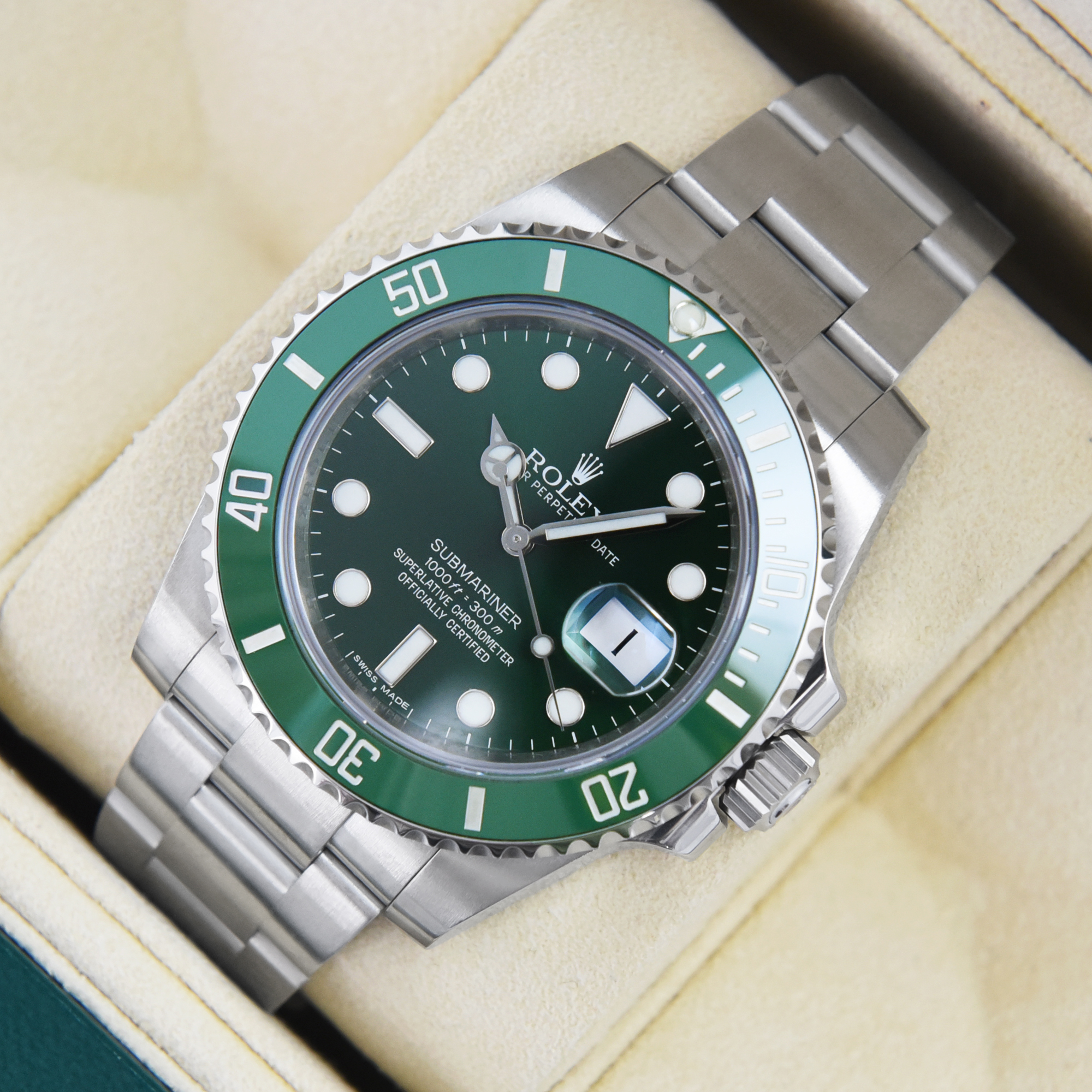 Rolex Submariner Hulk Thumbnail 4