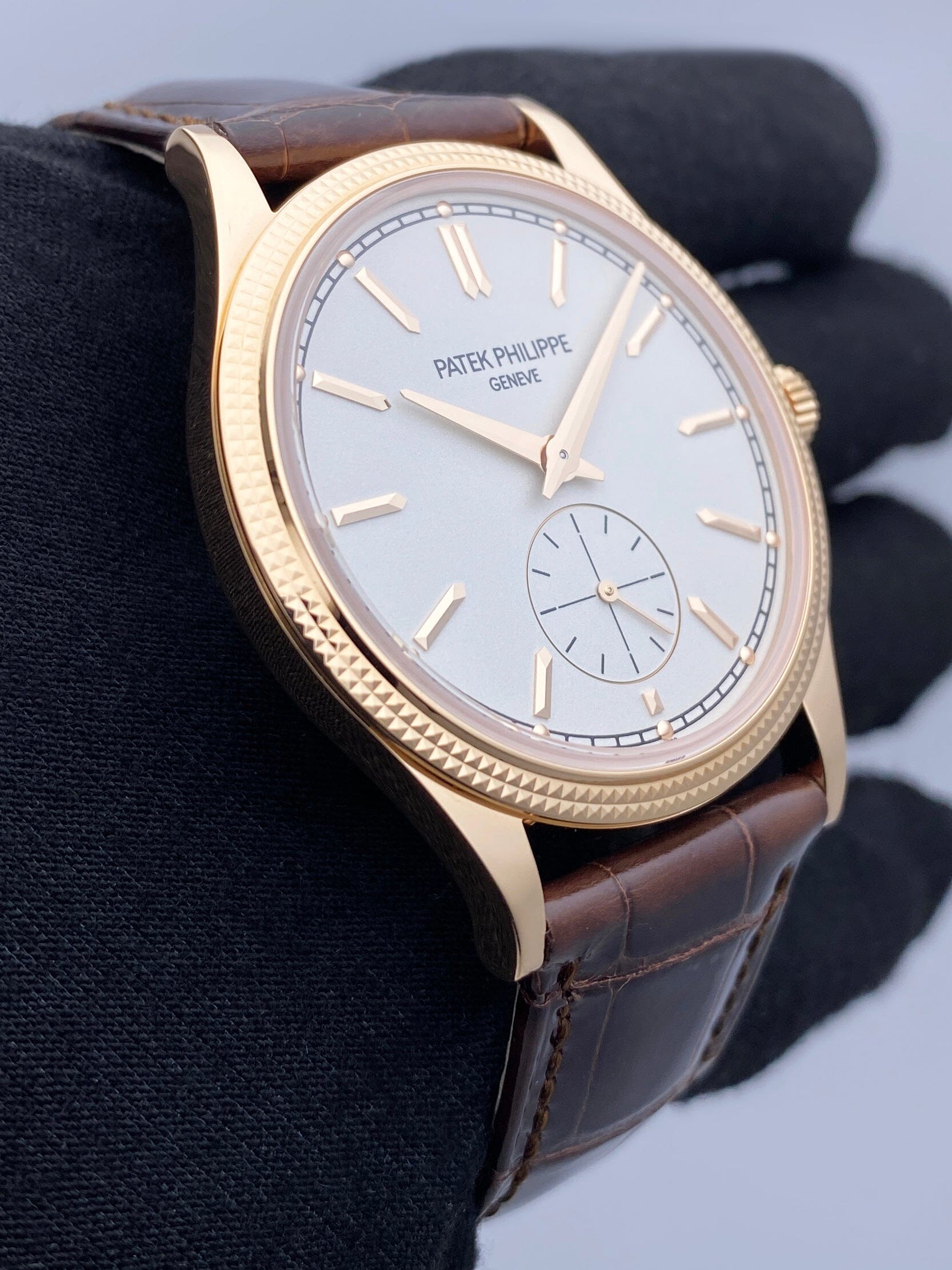 Patek Philippe Calatrava 6119R-001 Thumbnail 3