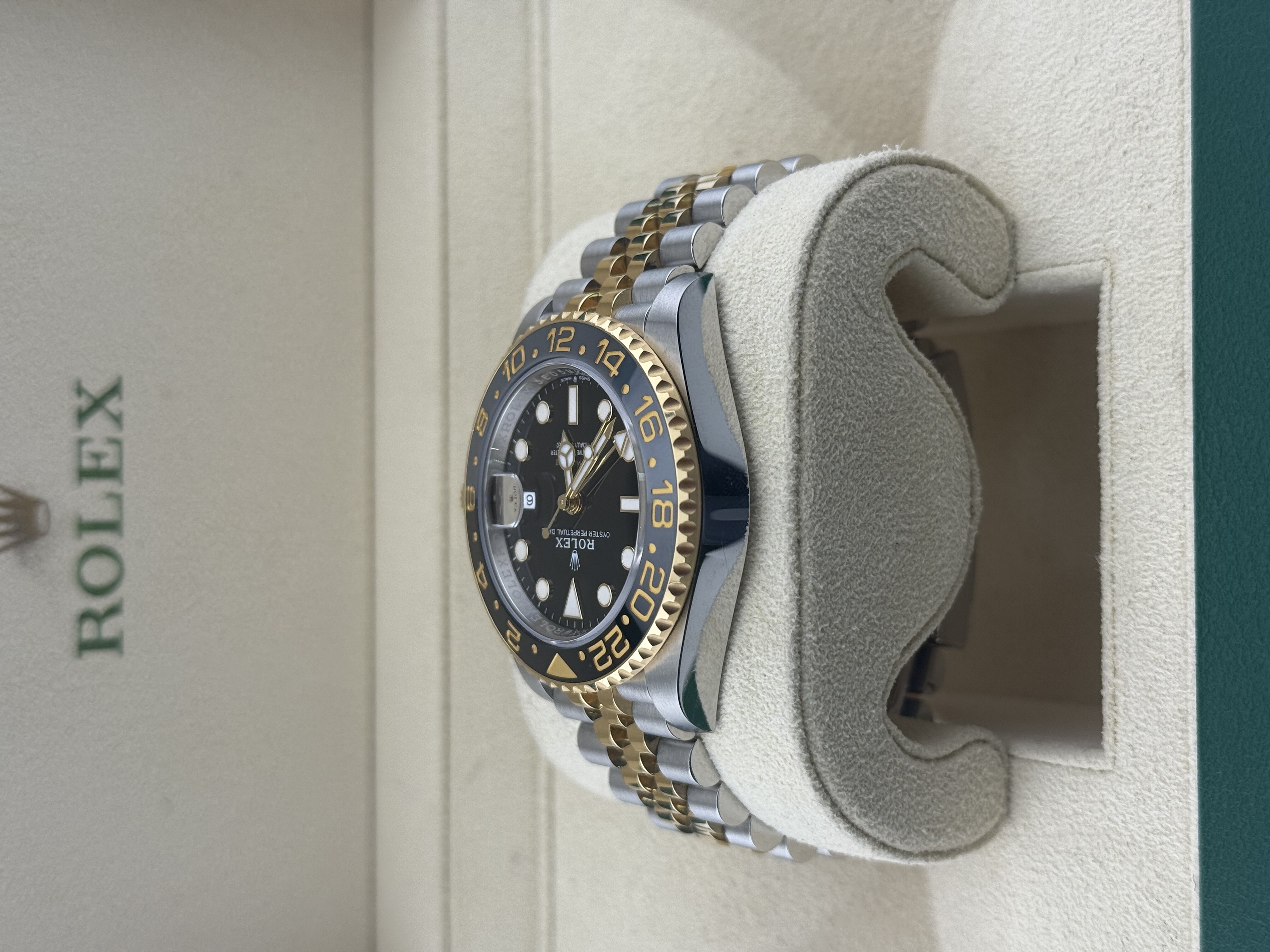 Rolex GMT Master II 126713 GRNR Thumbnail 3