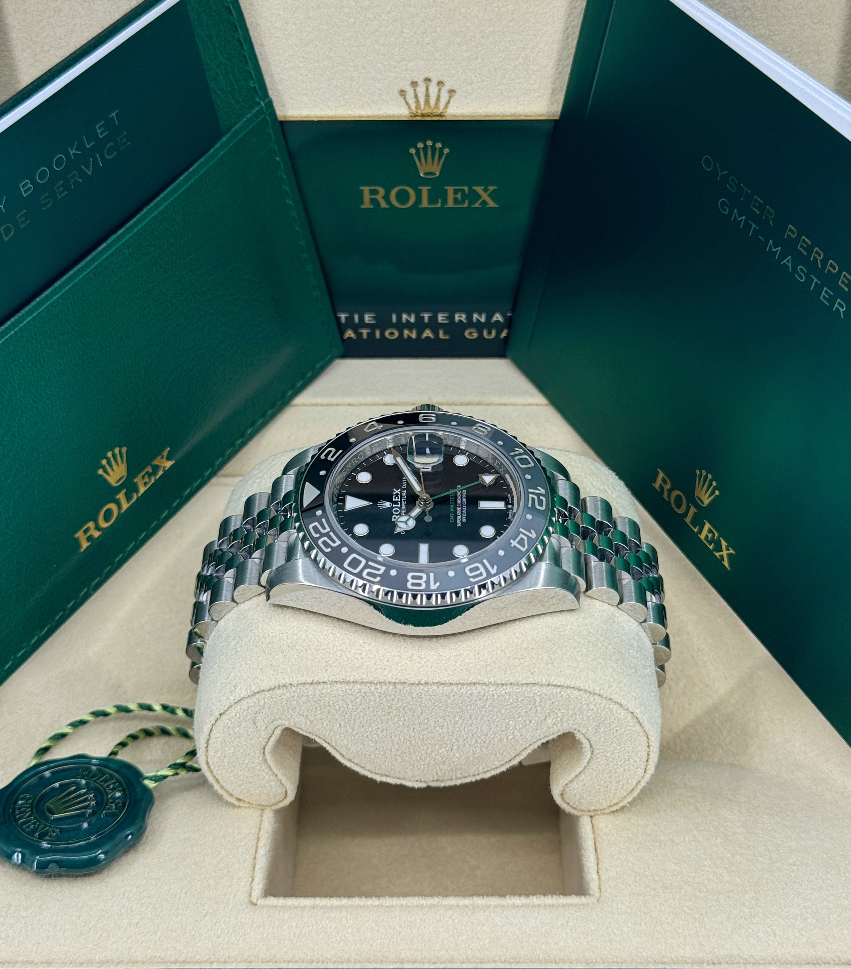 Rolex GMT Master II 126710 GRNR Thumbnail 2