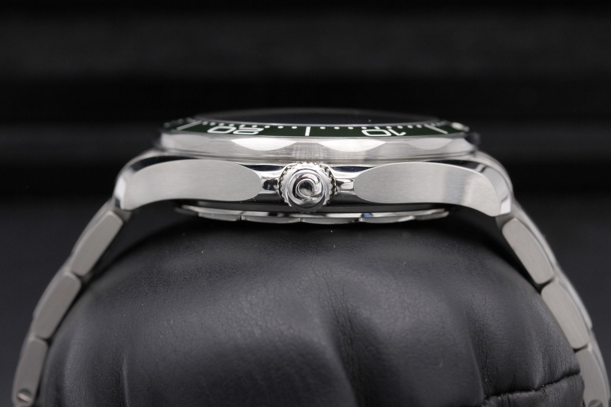 Omega Seamaster Diver 300m 210.32.42.20.10.001 Thumbnail 3