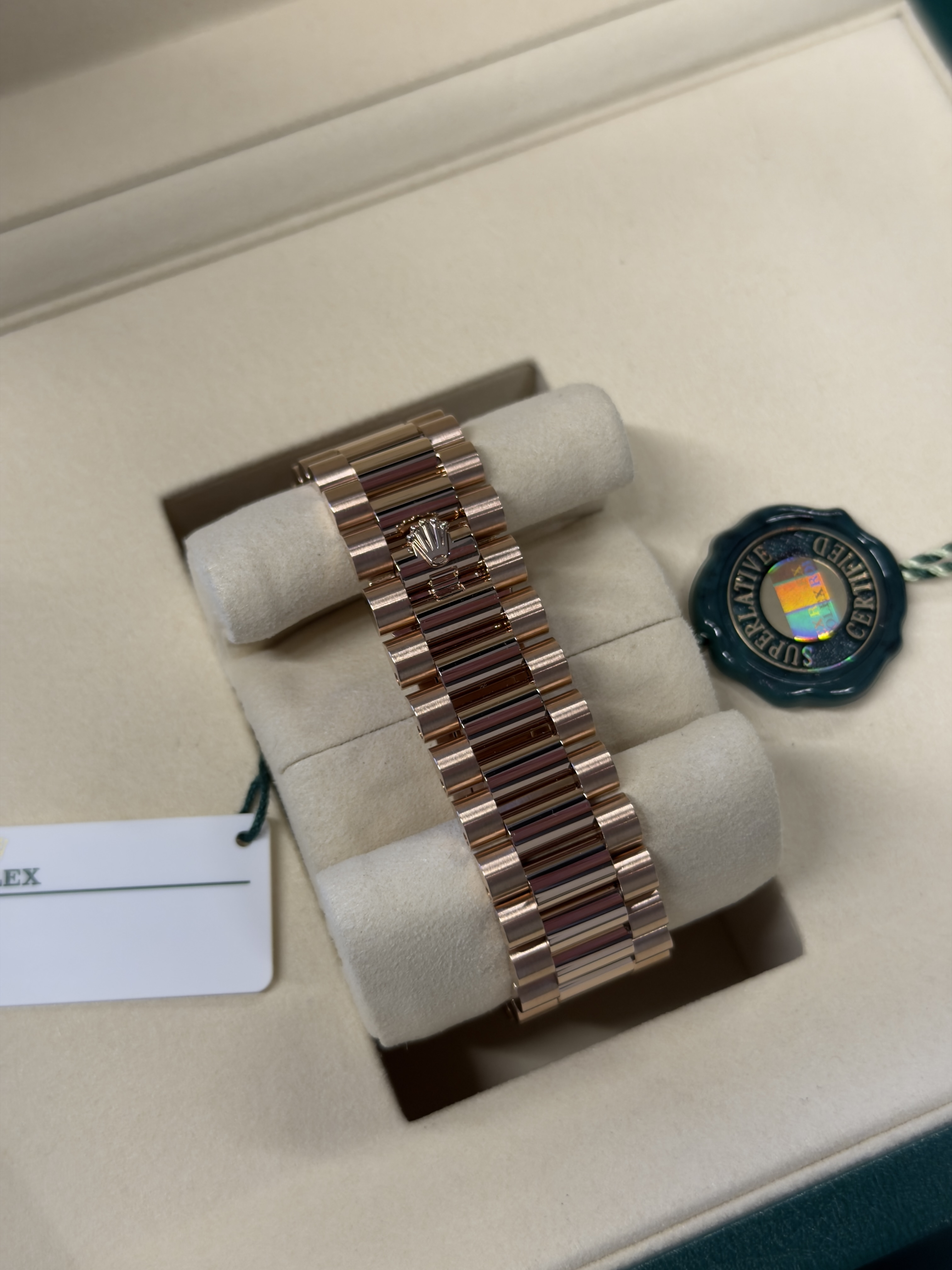 Rolex Day-Date 40 228235 Thumbnail 6