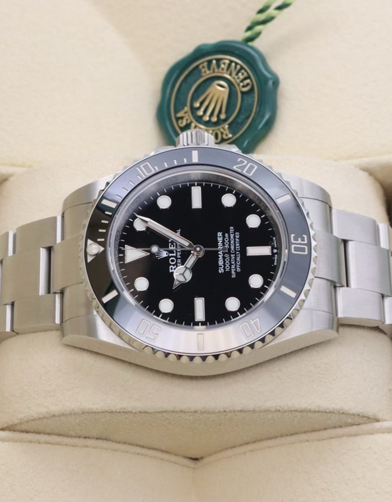 Rolex Submariner 124060 Thumbnail 2
