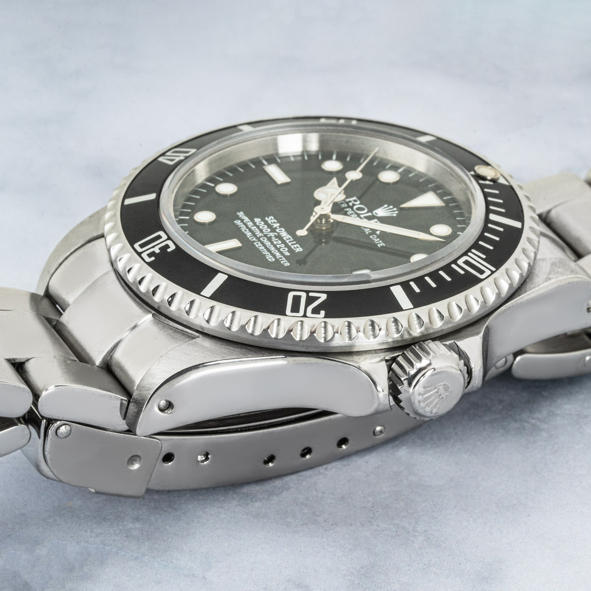 Rolex Sea-Dweller 16600 Thumbnail 2