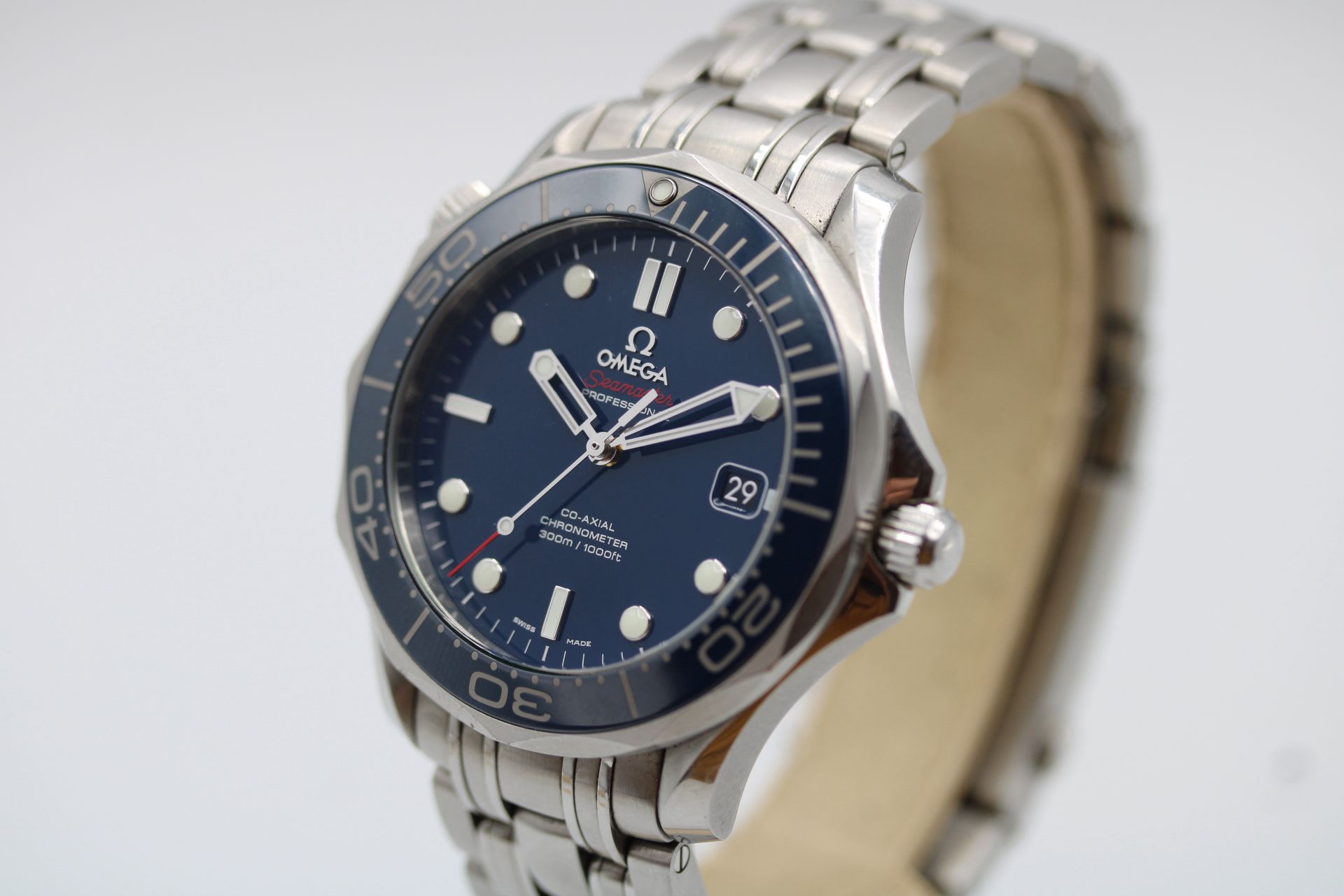 Omega Seamaster 300m 212.30.41.20.03.001 Thumbnail 2