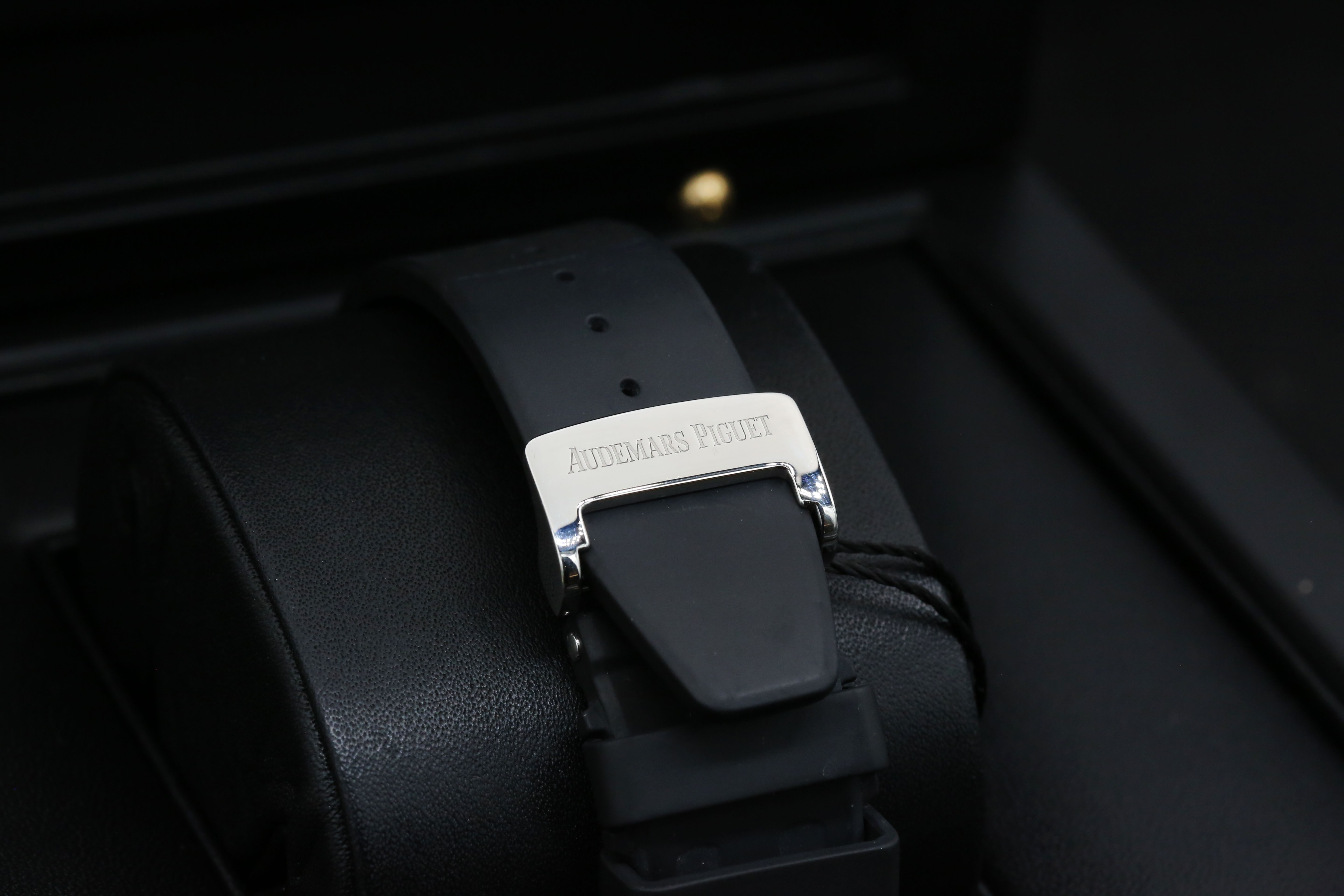 Audemars Piguet Royal Oak Offshore 26048SK.ZZ.D002CA.01 Thumbnail 3