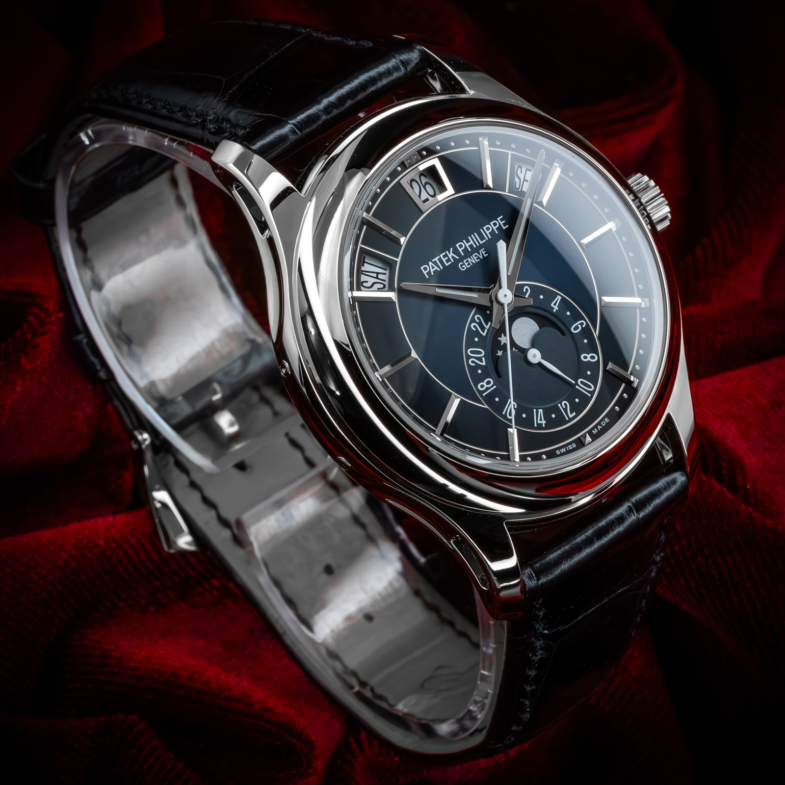 Patek Philippe Complications 5205G-013 Thumbnail 2