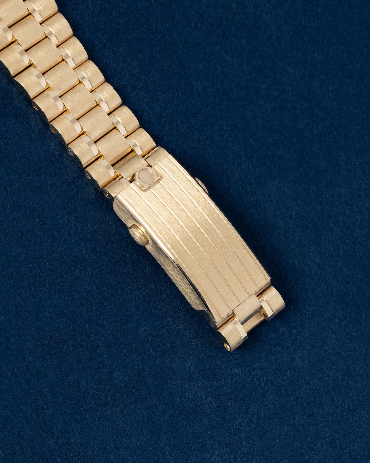 Omega Speedmaster Moonwatch Professional 310.60.42.50.10.001 Thumbnail 3