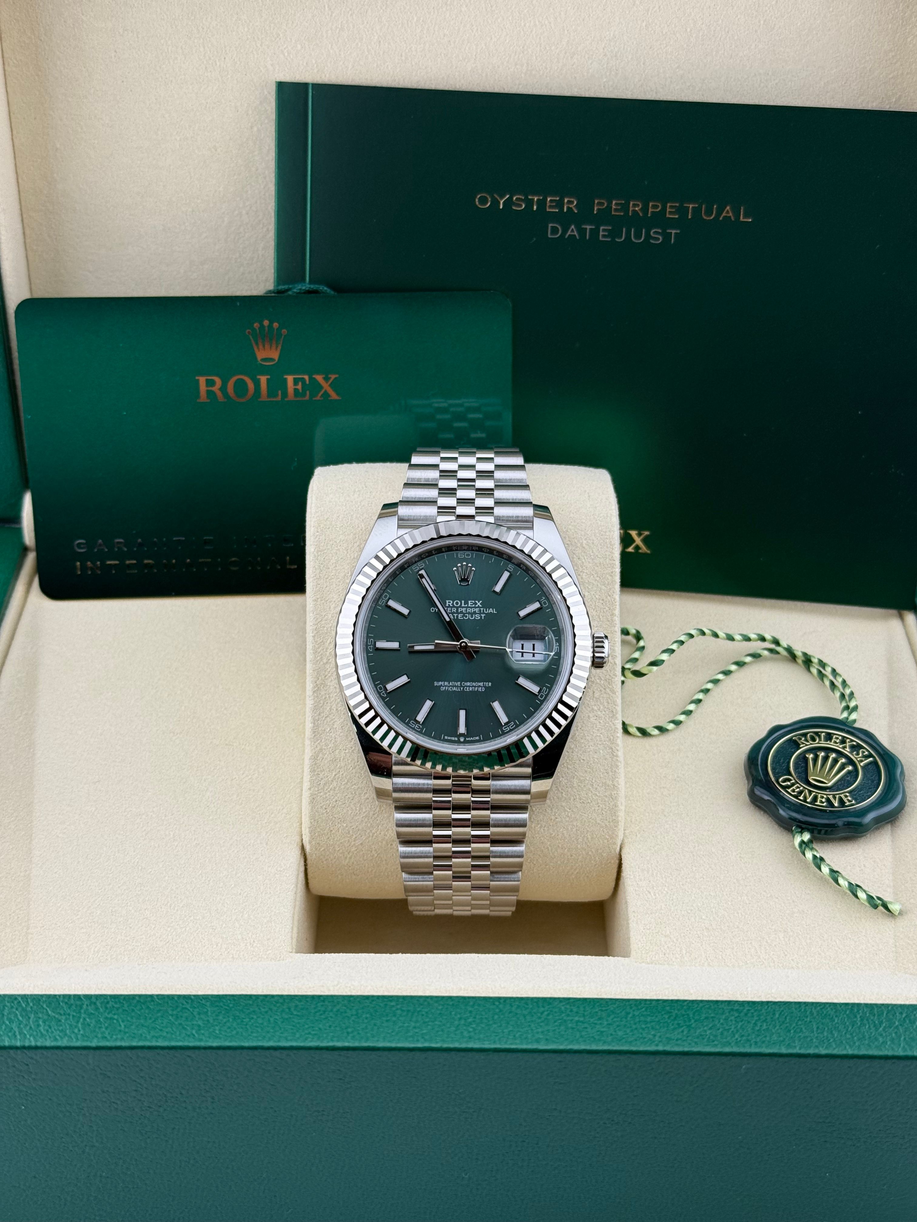 Rolex Datejust 41 126334 Thumbnail 2