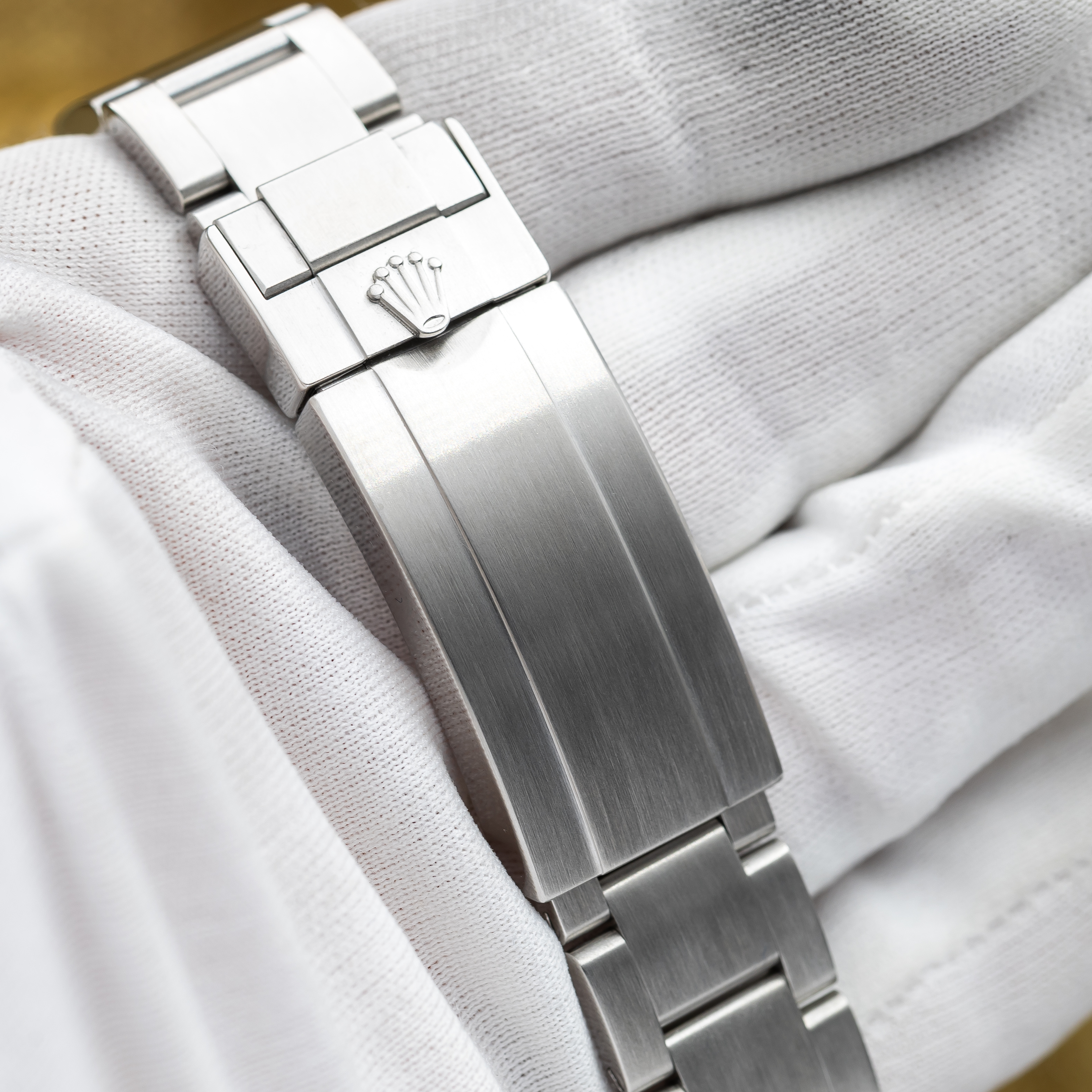 Rolex Submariner Hulk Thumbnail 3