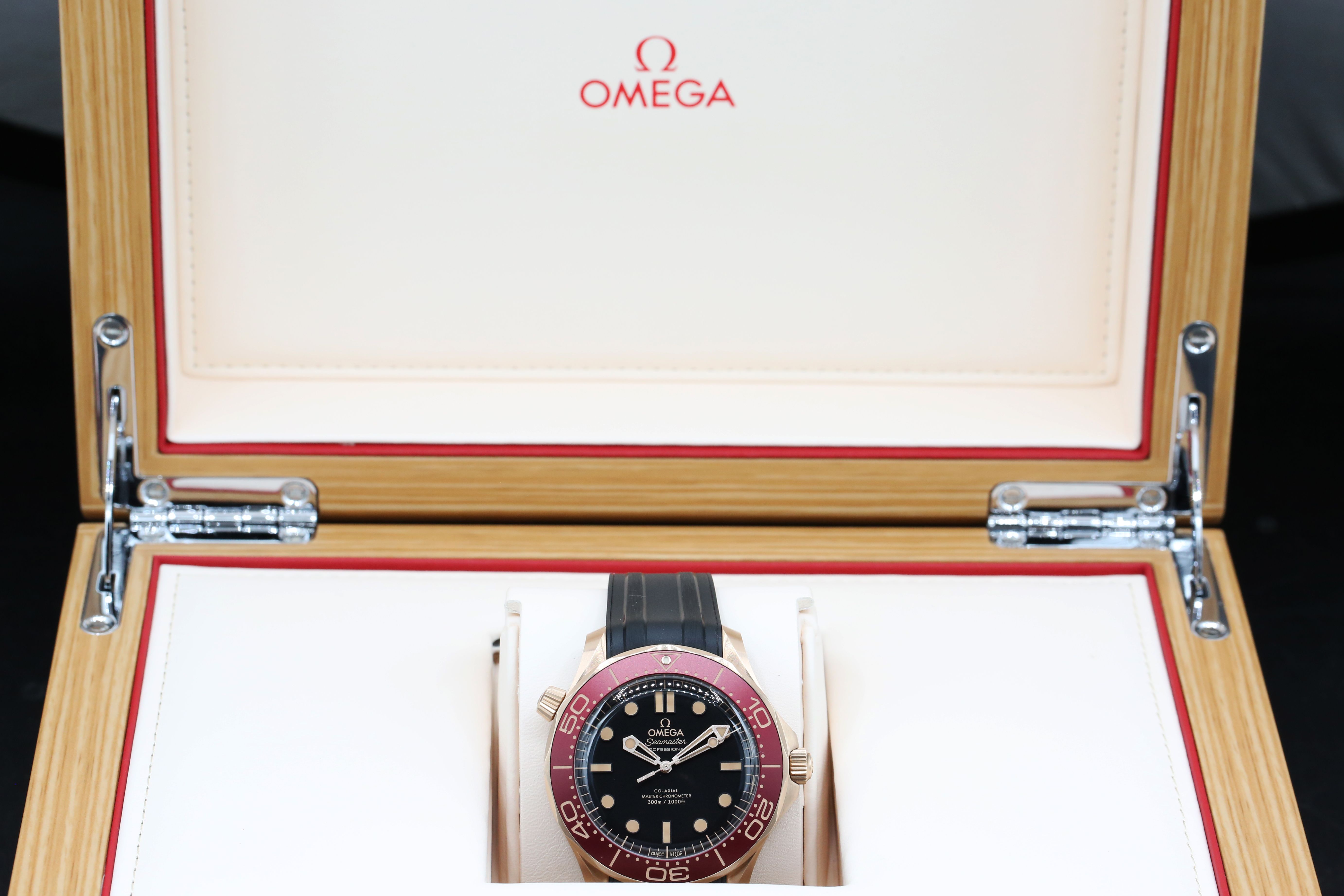 Omega Seamaster Diver 300m 210.92.42.20.01.003 Thumbnail 4